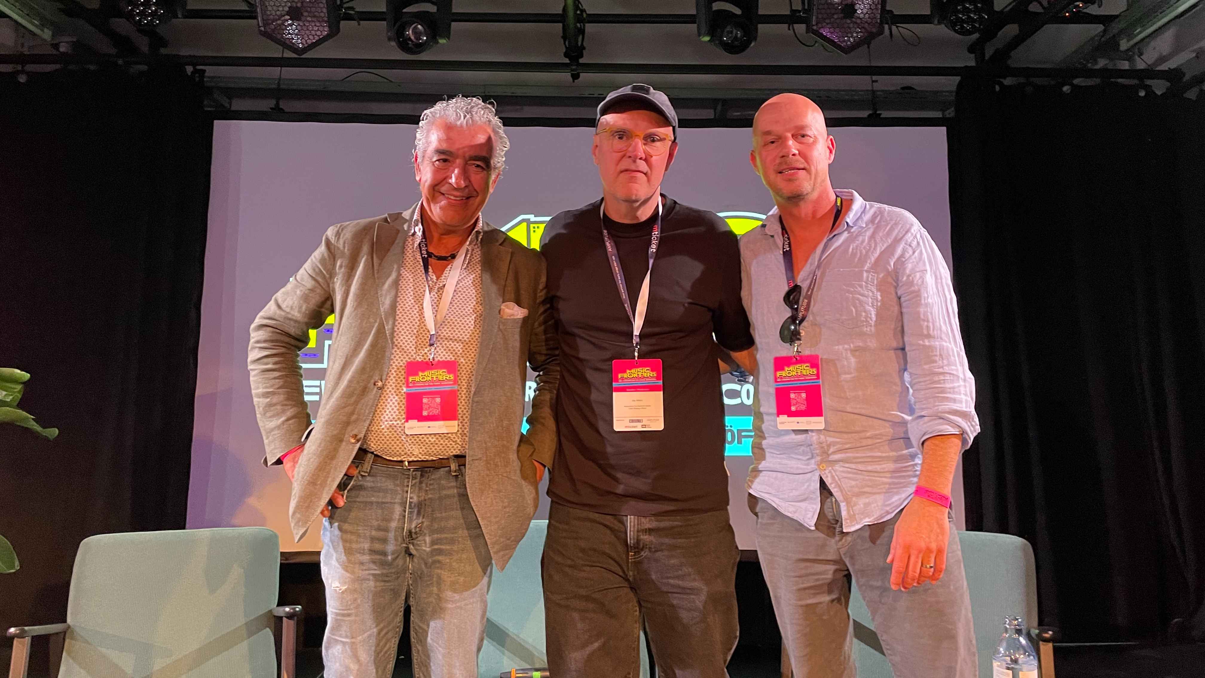 Sprachen bei Music Frontiers über Künstliche Intelligenz (von links): Kurosh Nasseri, Jay Ahern (beide AFEM) und Ralph Boege (Paradise/AIxchange).