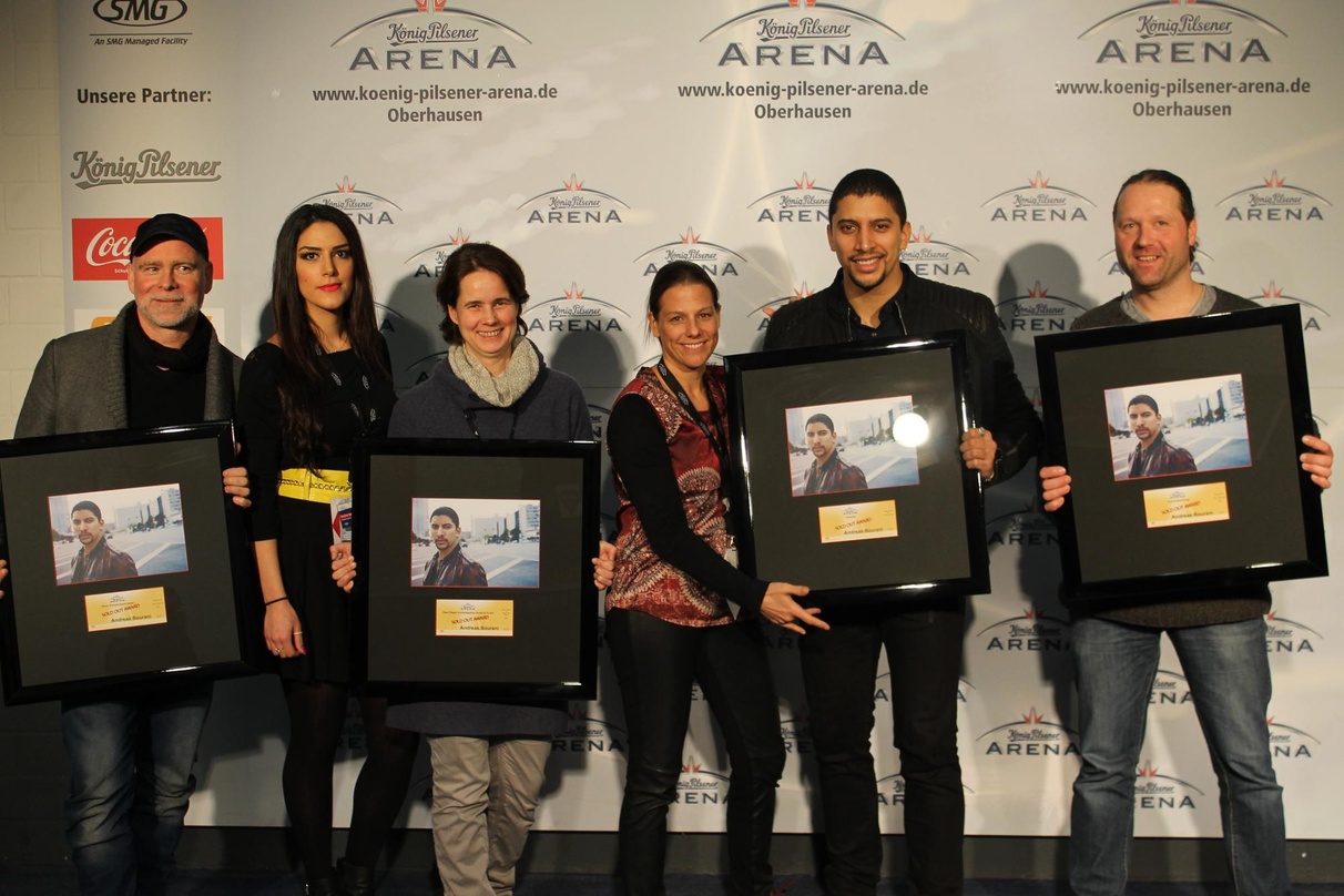 Versammelten sich zur Award-Übergabe (von links): Jochen Breit-Tiffe (Prime Entertainment), Serjine Nerses-Gharaghez (König-Pilsener-Arena), Kirsten Czastrau (Peter Rieger Konzertagentur),...