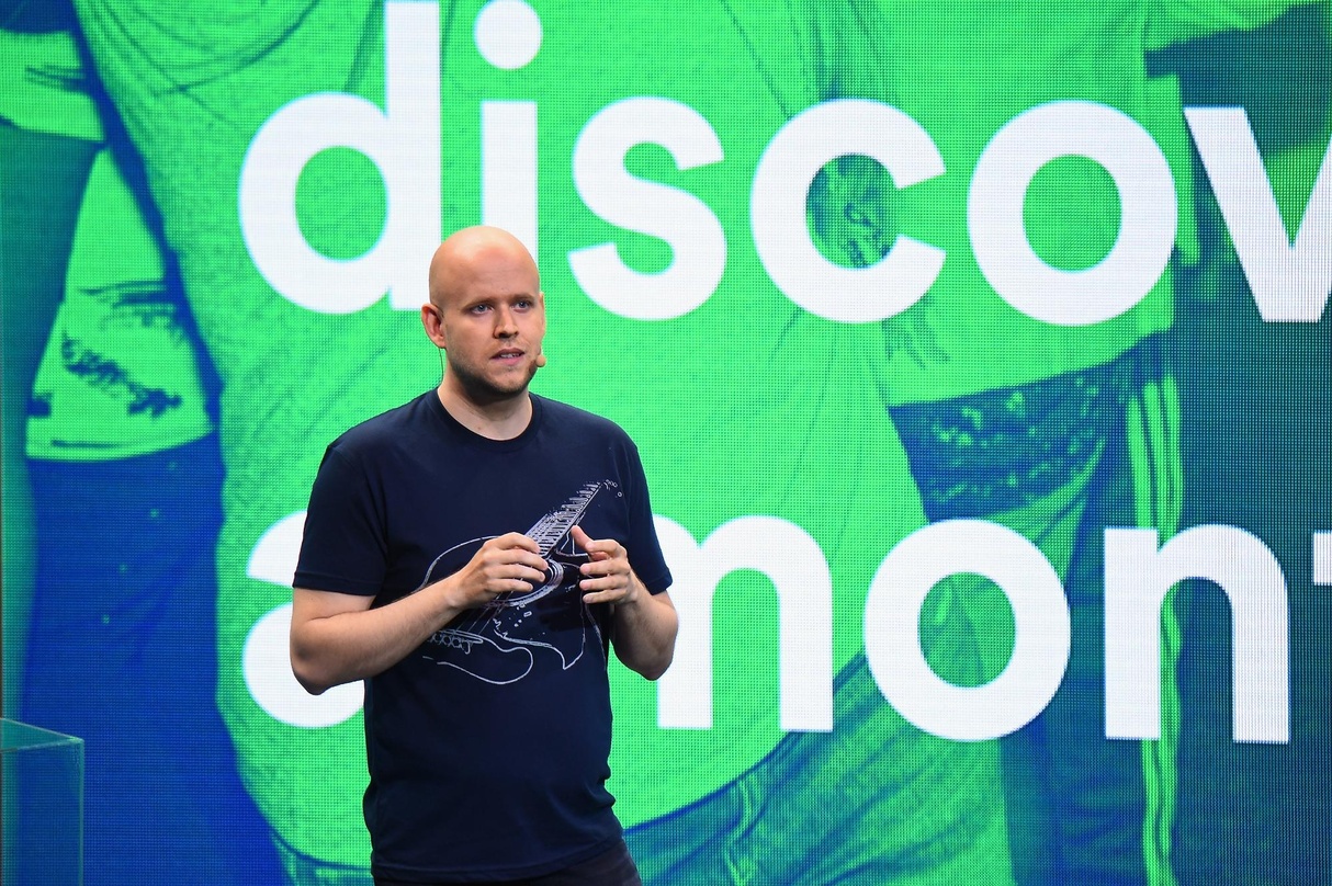 Könnte bei einer direkten Listung zwar keine neuen Aktien ausgeben, sich dafür allerdings übers Börsenparkett von eigenen Anteilen am Unternehmen trennen: Spotify-CEO Daniel Ek, hier bei e...