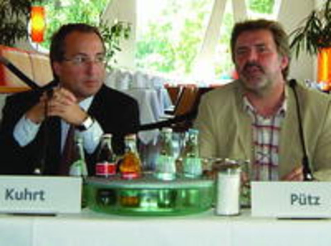 Erwarten 1000 Teilnehmer bei mem04: Kuhrt (l.) und Pütz)