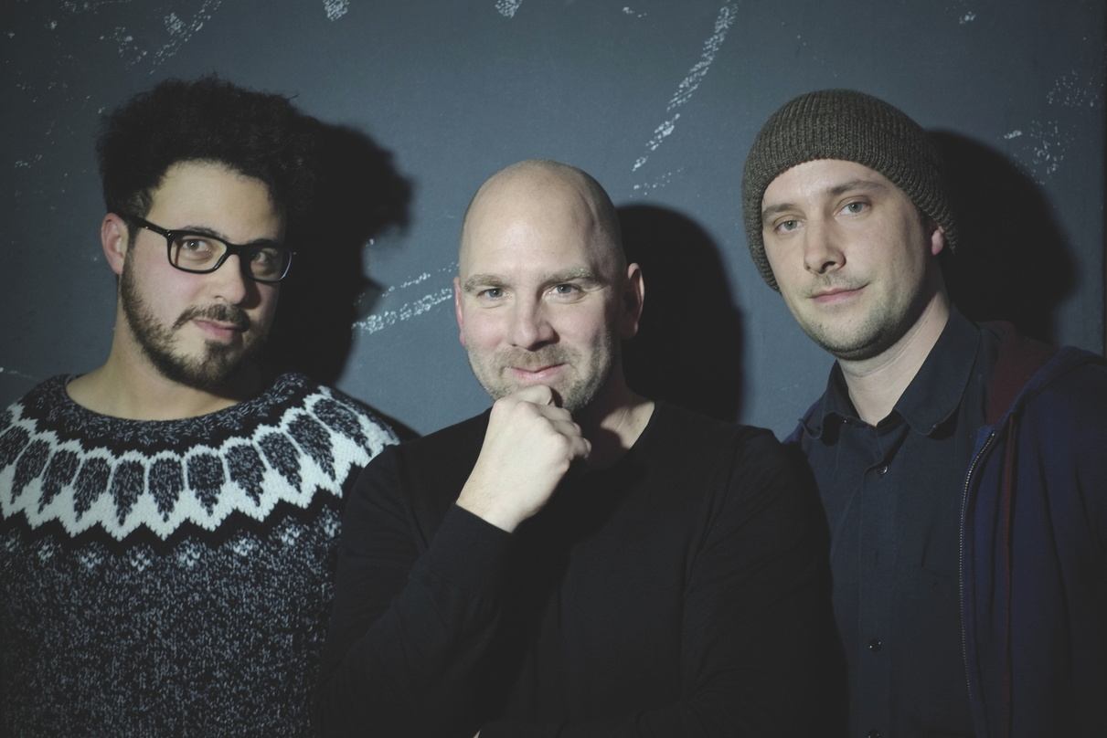 Kündigen eine Fortsetzung des XJazz Festivals an (von links): Pressesprecher Nabil Atassi, Sebastian Studnitzky und Festivalleiter Florian Burger