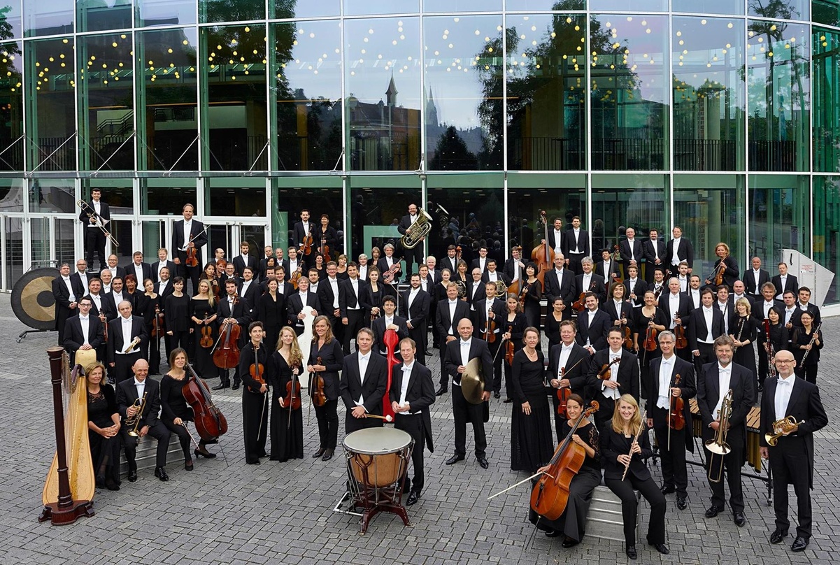 Für die Qualität ihres Konzertangebots geehrt: Die Bamberger Symphoniker vor der Konzerthalle in Bamberg
