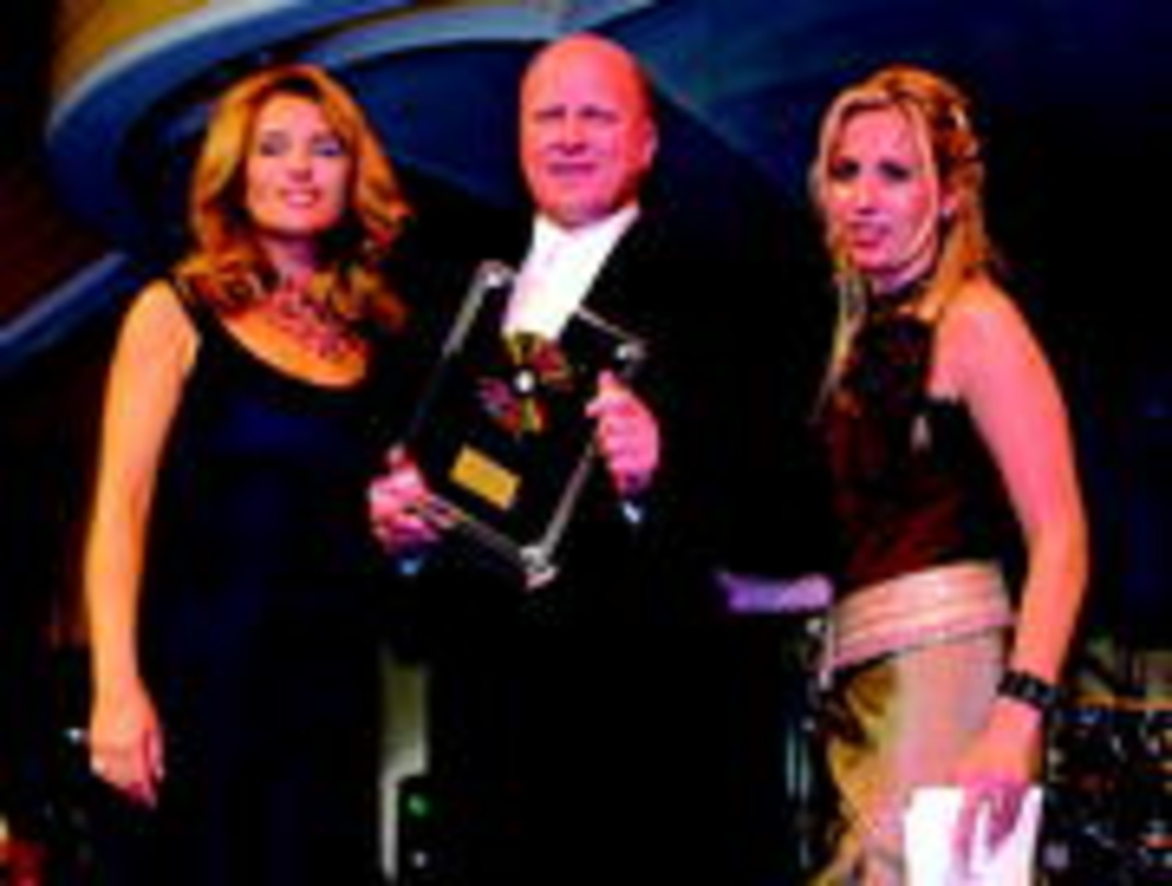Gewinner: Udo Lange nahm den DVD Champion von Cosima von Borsody (l.) und Katja Wunderlich entgegen