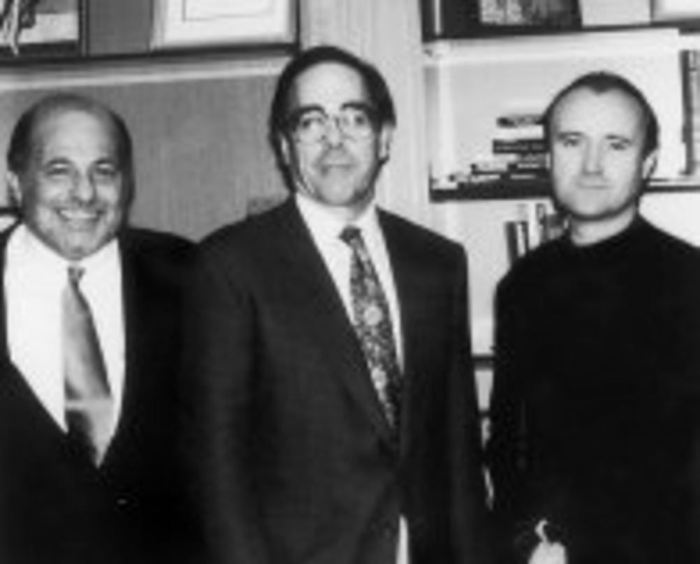 Ein Bild aus Atlantic-Tagen: Doug Morris (l.) mit Warner-Chairman