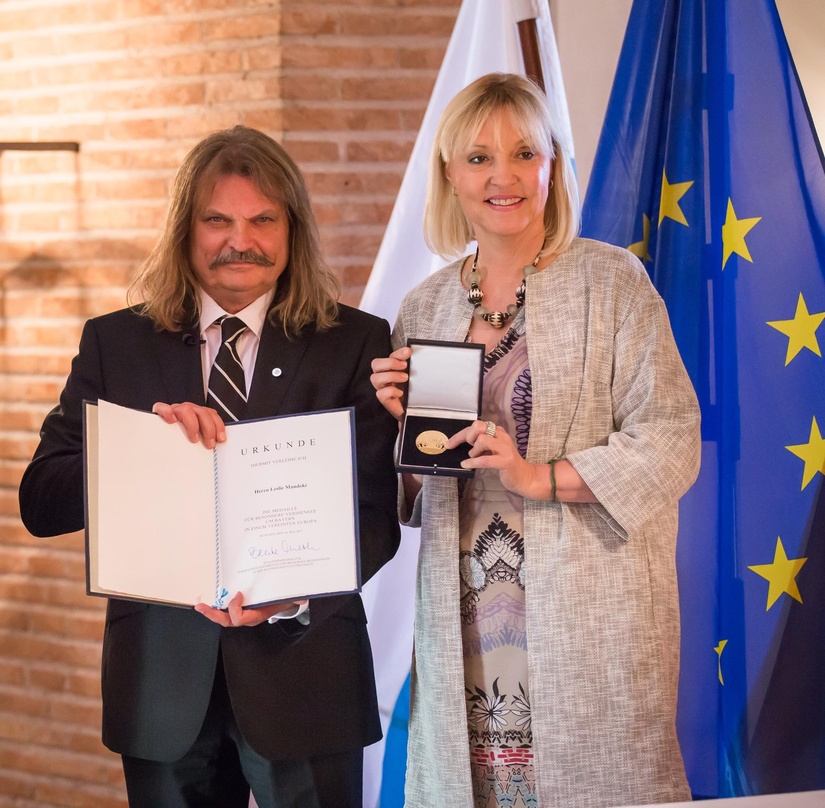 Der Preisträger und seine Gratulantin: Leslie Mandoki mit Beate Merk