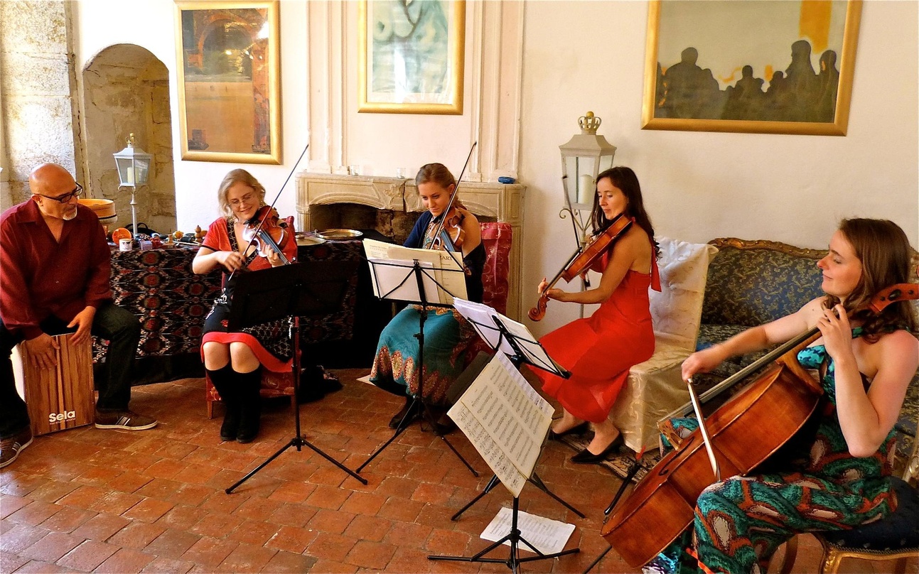 Ost-West-Diwan in Barain: Hakim Ludin und das Faust Quartett