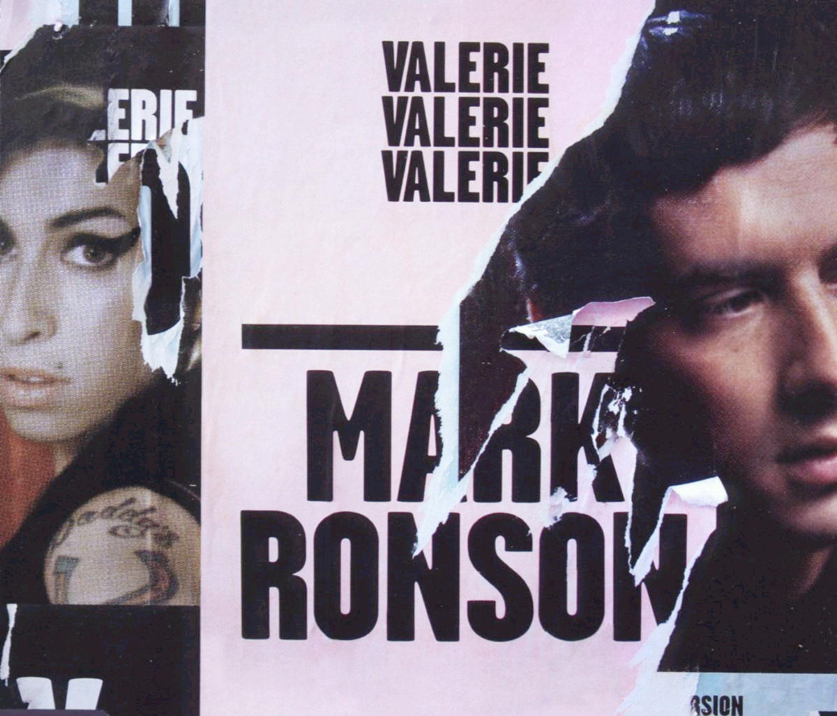 Mark Ronson feat. Amy Winehouse – Valerie