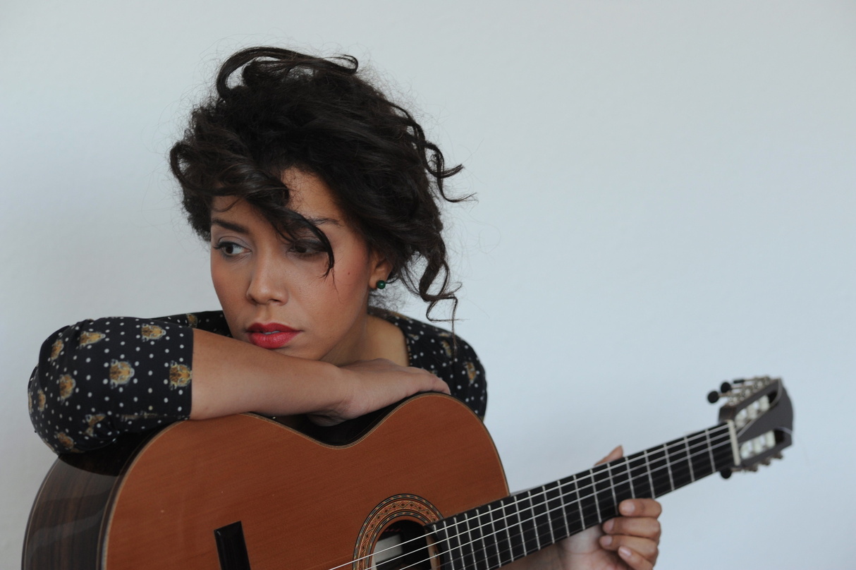 Vielseitiges Gesangs- und Songwritertalent mit großem Potenzial: Chloe Charles