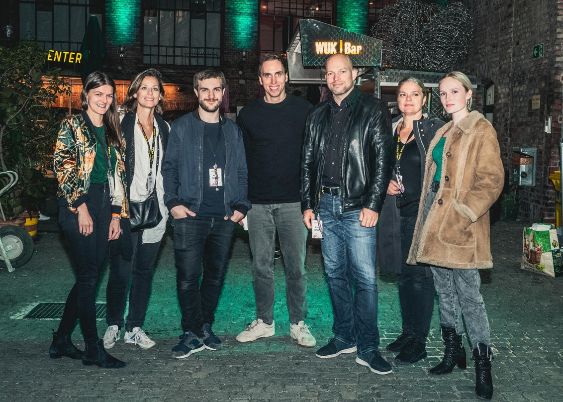 Bei der Warner Music Night (von links): Martina Büttner (Brand Manager), Anna Mendt (Senior Brand Manager), Carlos Cipa, Martin Kohlstedt, Franz Pleterski (Marketing Director), Dunja Stach...