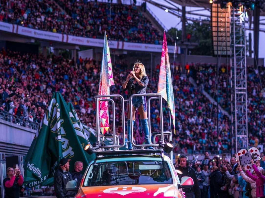 Im Helene-Mobil unterwegs durch die Stadien: Helene Fischer