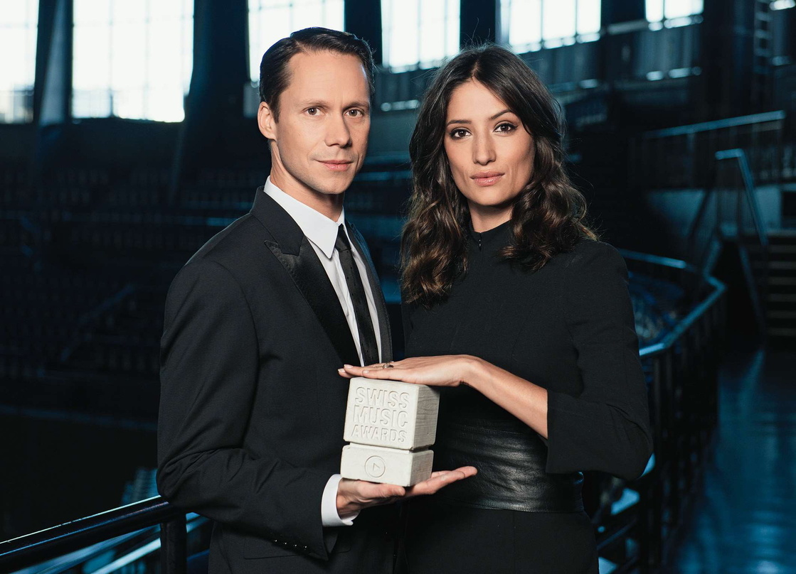 Moderieren die Swiss Music Awards im Zürcher Hallenstadion (von links): Mario Torriani und Melanie Winiger