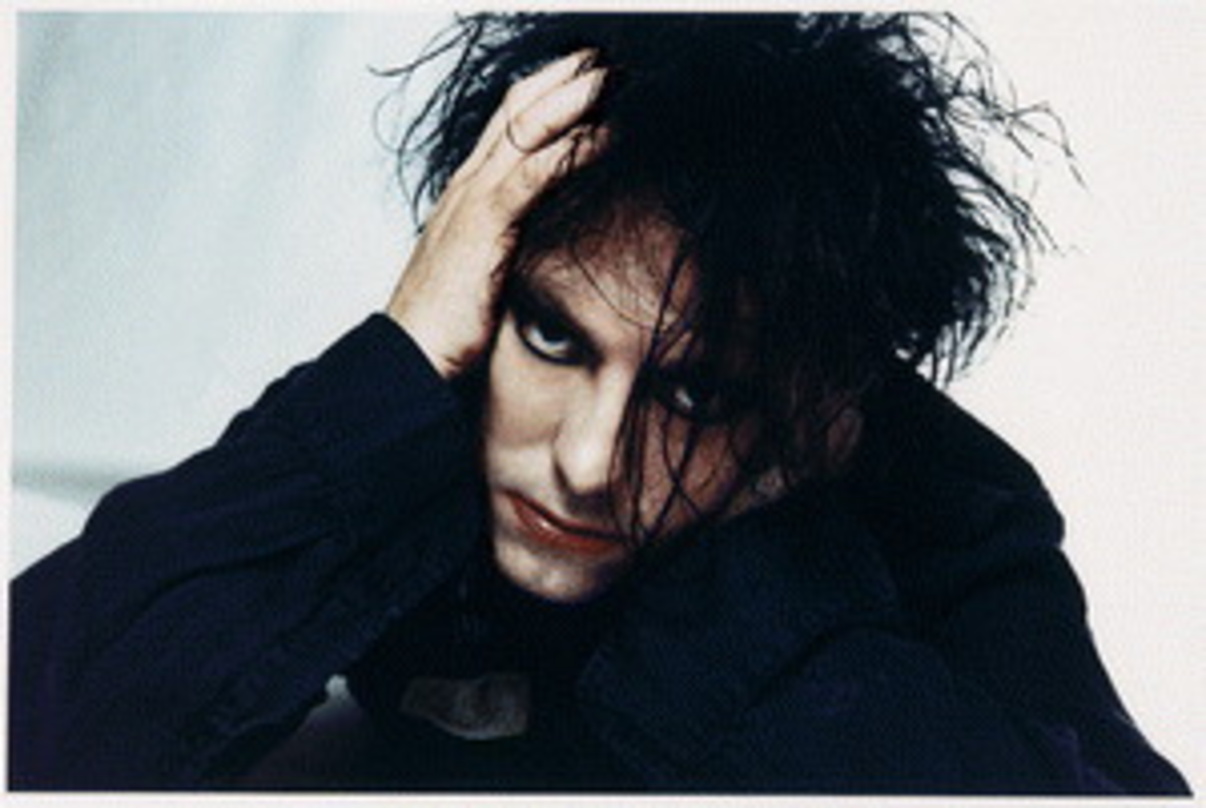 78e29ed853d83ee851e3b9359f2cbb76edf1fcf9866c7944294d3446b684414c Zieht mit The Cure ins Velodrom um: Robert Smith