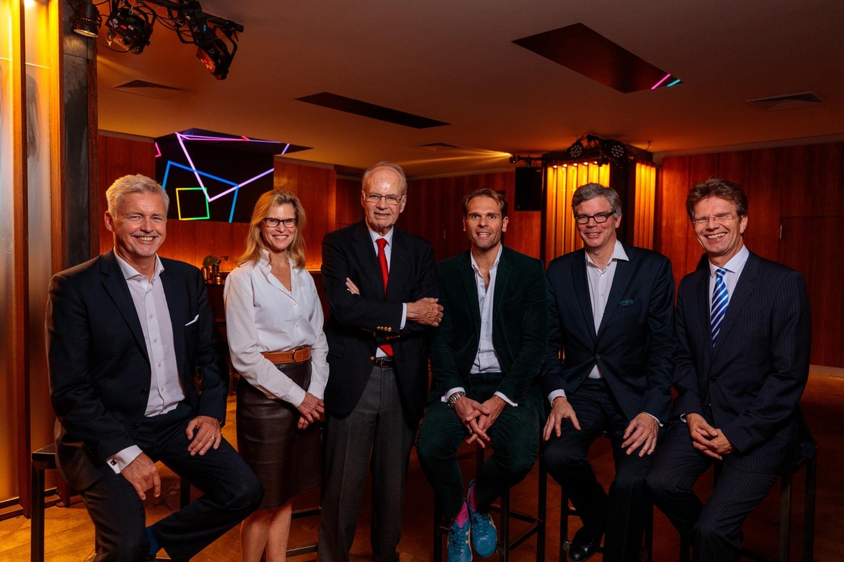 Trafen sich im Haus Ungarn (von links): Guido Evers (GVL), Leslie Malton (BFFS), Rolf Dünnwald (ehemals GVL), Florian Drücke (BVMI), Tilo Gerlach (GVL) und Gerald Mertens (DOV)