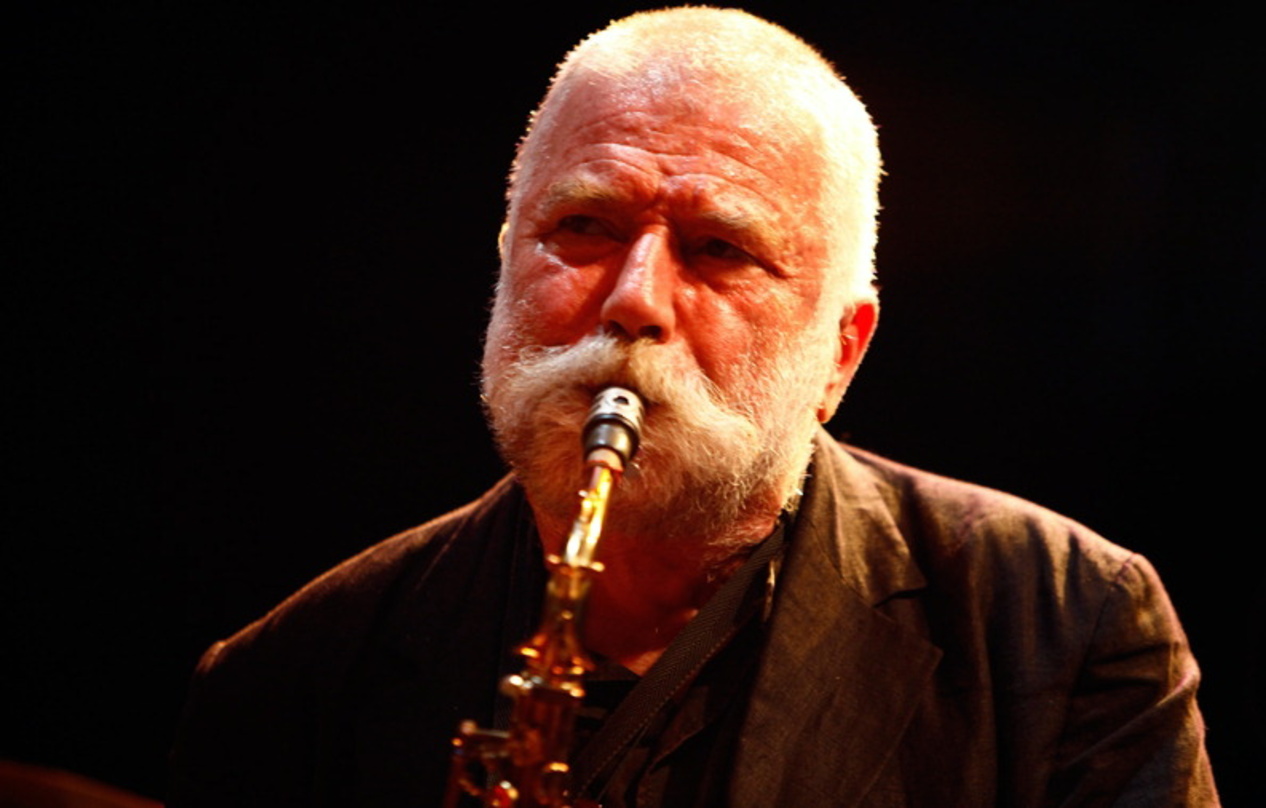 Erhält den Albert-Mangelsdorff-Preis: Peter Brötzmann, hier beim Moers Festival 2010 (Bild: Oliver Hesch)