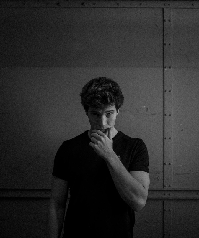 Hat mit "Irgendwas gegen die Stille" dreifachen Gold-Status erreicht: Universal-Music-Künstler Wincent Weiss