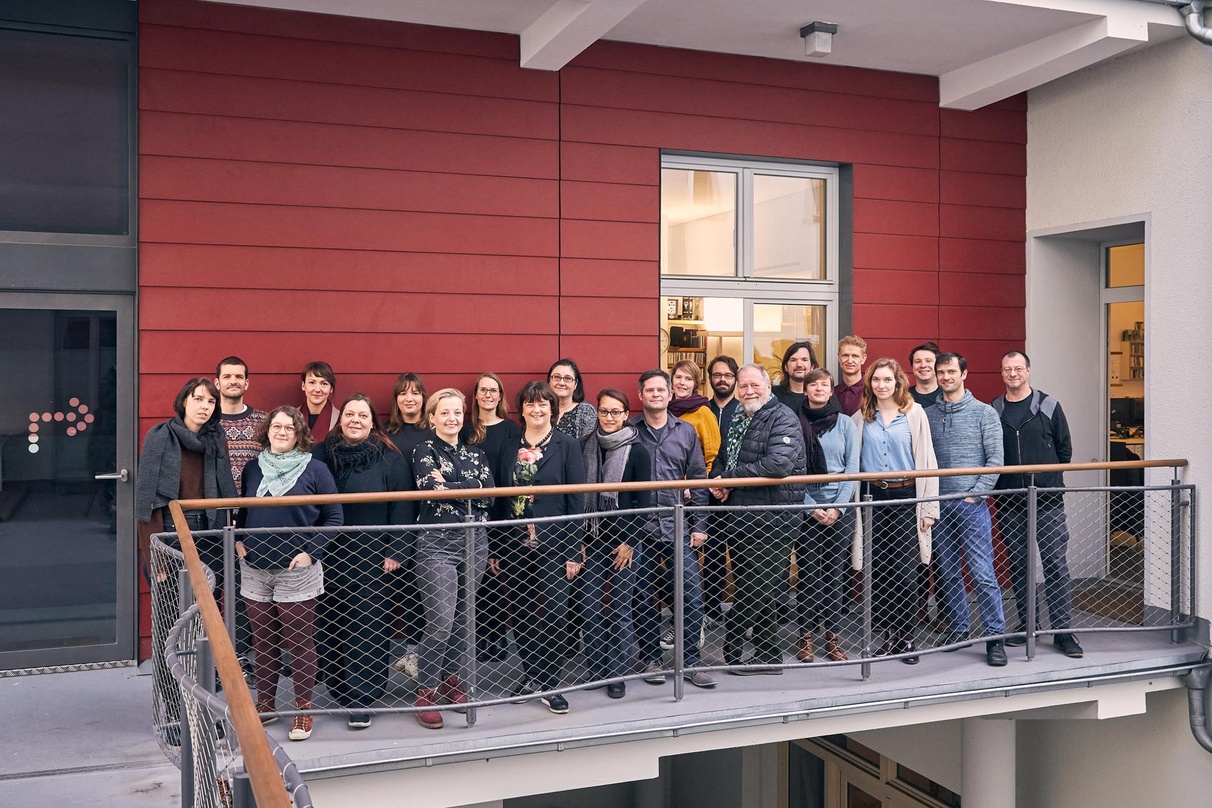 Stemmt mit dem deutschen Musikexportbüro eine Vielzahl an Aufgaben und Projekten: das nicht ganz vollzählige Team der Initiative Musik um Geschäftsführerin Ina Keßler (9. von links) und de...