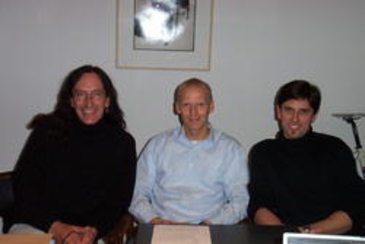 Besiegelten Zusammenarbeit (v.l.n.r.): Hensley, Schacht und Celotti