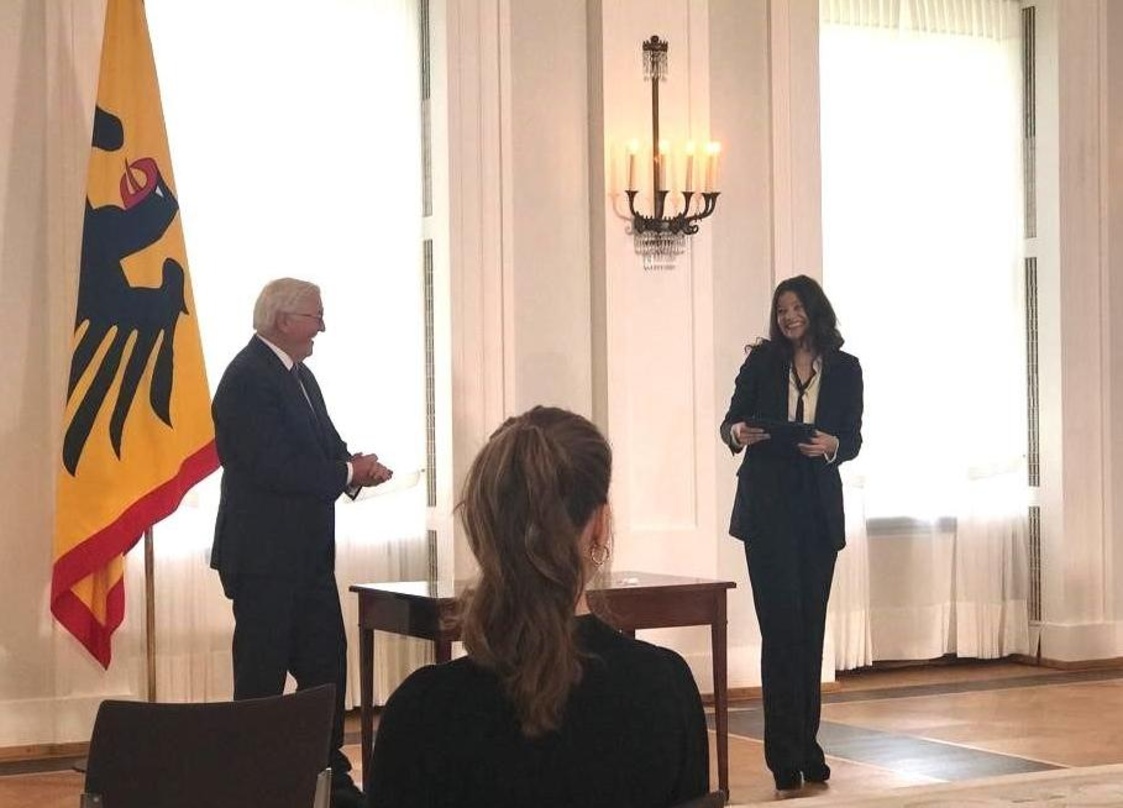 Bei der Ordensverleihung zum Tag der Deutschen Einheit: Dorothee Oberlinger mit Bundespräsident Frank-Walter Steinmeier