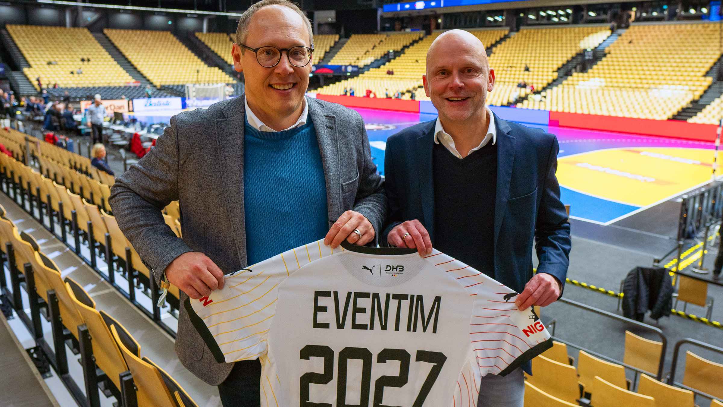 Bleiben Partner: Mark Schober (links, Vorstandsvorsitzender DHB) und Thorsten Stanko (Head of International Sports Partnerships CTS Eventim).