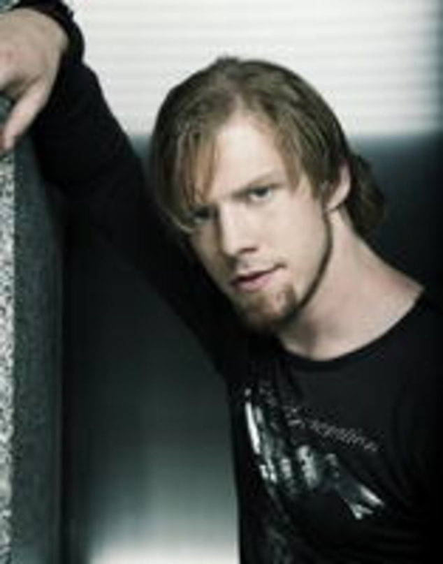 Singt Filmtitel: Tobias Regner