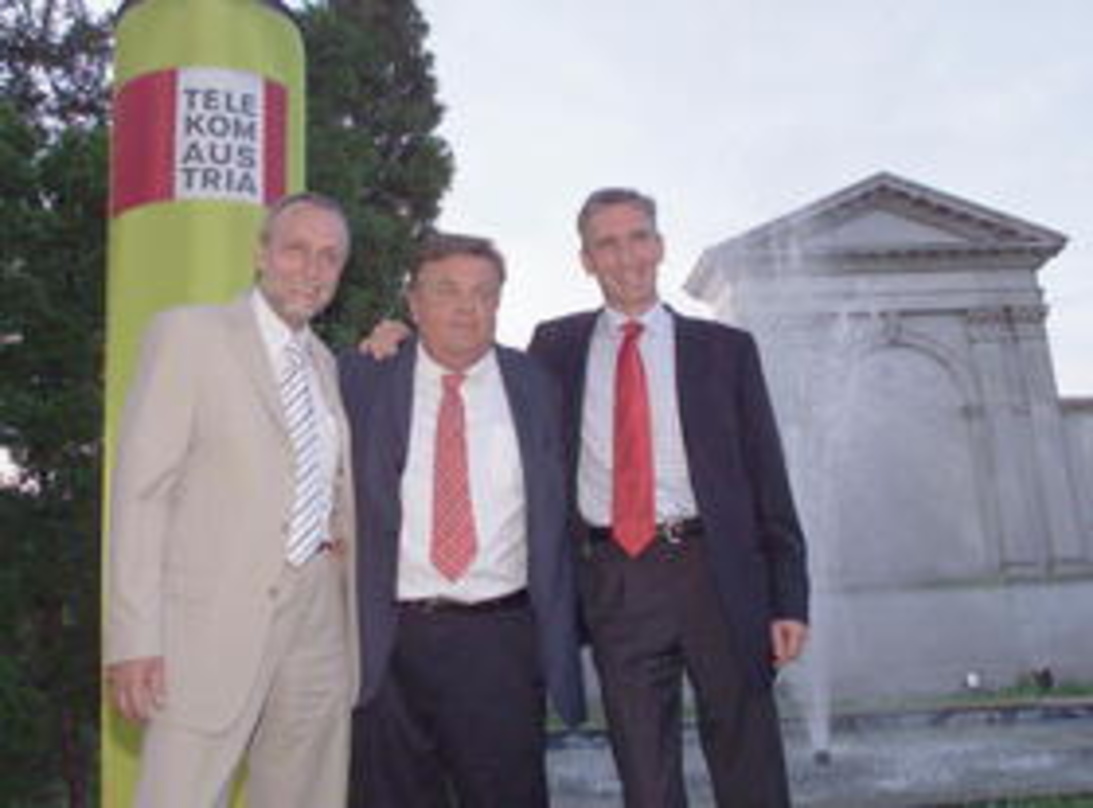 Mit aon.tv aktiv (v.l.n.r.): Rudolf Fischer (Technik- & Marketingvorstand Telekom Austria), Medienberater Helmut Thoma und Michael Fried (Leiter Media/Internet Telekom Austria)
