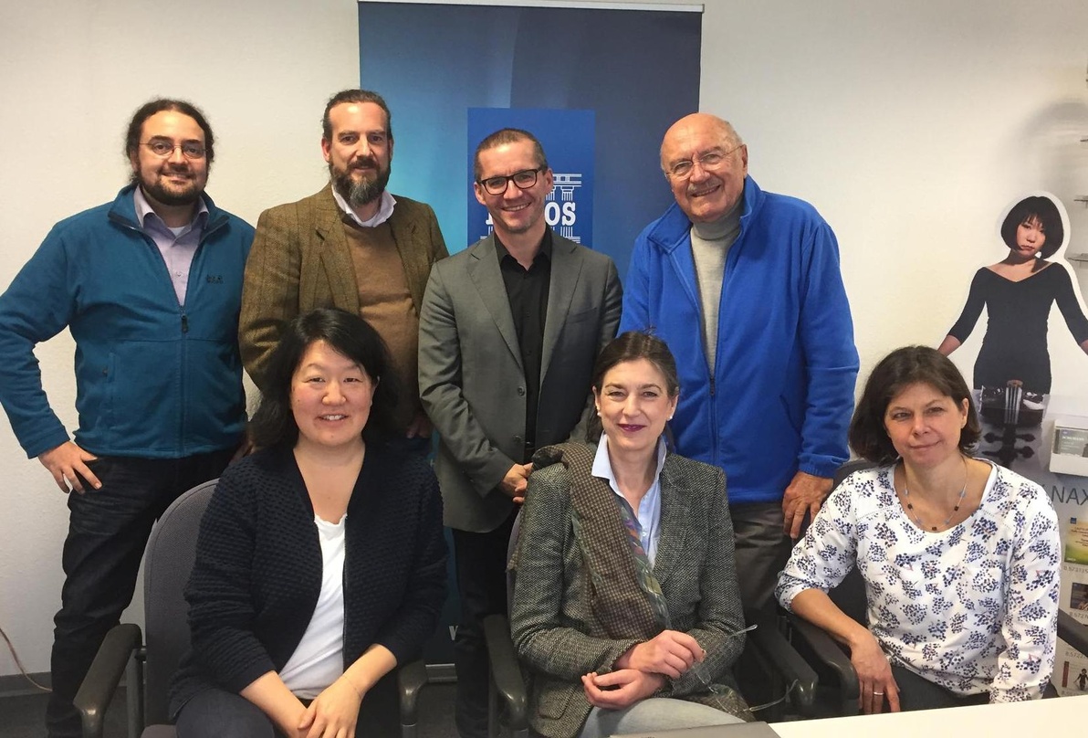Probierten und diskutierten die Vorteile der digitalen Bemusterung (von links): Rainer Aschemeier (Presse und Öffentlichkeitsarbeit Naxos Deutschland), Agnes Chung (Product Manager MPN), M...