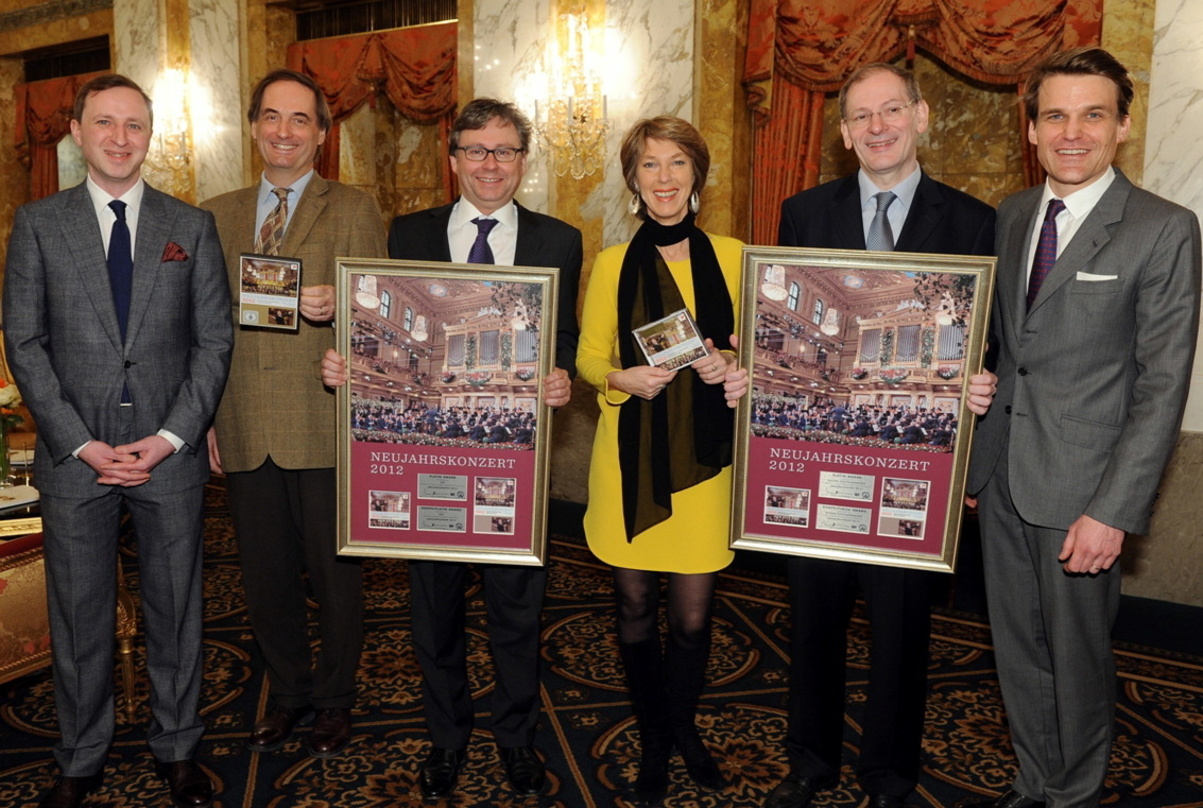 Feierten den Platin-Erfolg in Wien: Sony Music, der ORF und die Wiener Philharmoniker||Anlässlich einer Presskonferenz im Festsaal des Wiener Hotels Imperial überreichte Sony die Edelmetal...