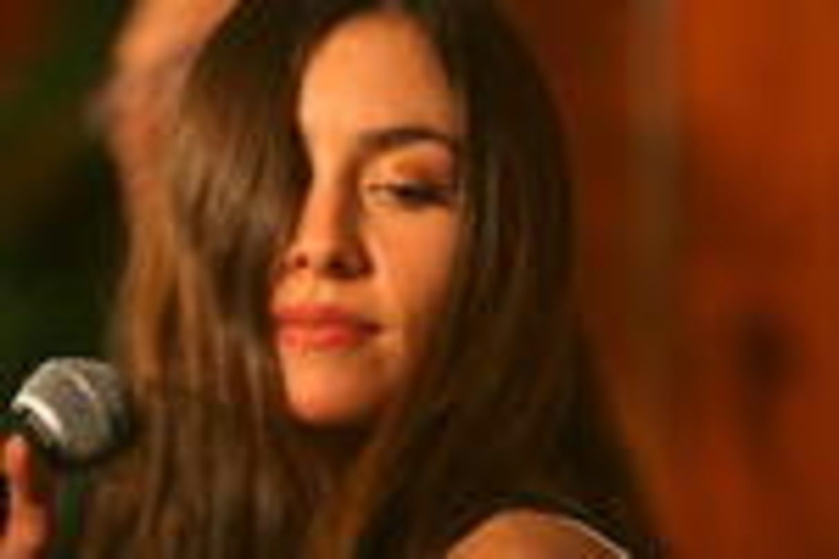 7e70efcf8c8c3c42af128e8fb54411f95ed0d5d82b757a045a94095ea105dde6 Künstlerin des Jahres: Olivia Ruiz