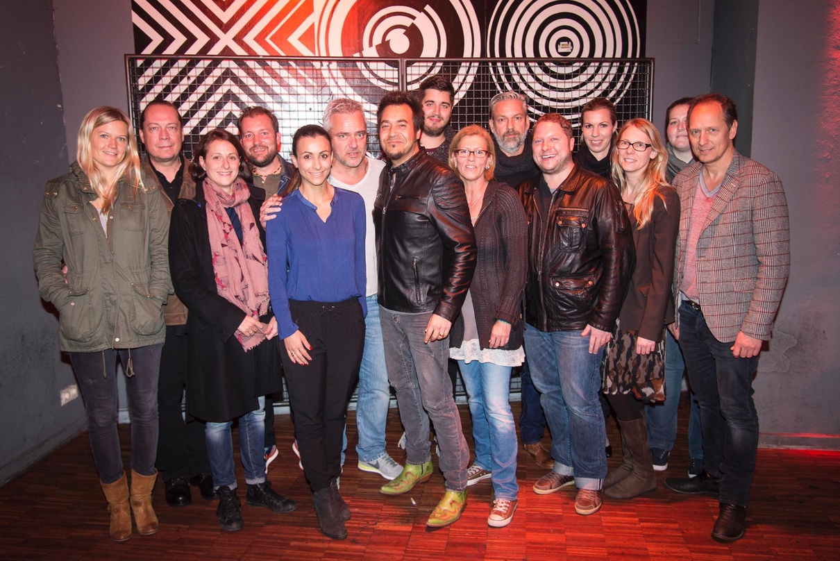 Trafen sich in Berlin zum Showcase: Laith Al Deen und sein AOR-Labelgroup Team, sowie Management und Promoter