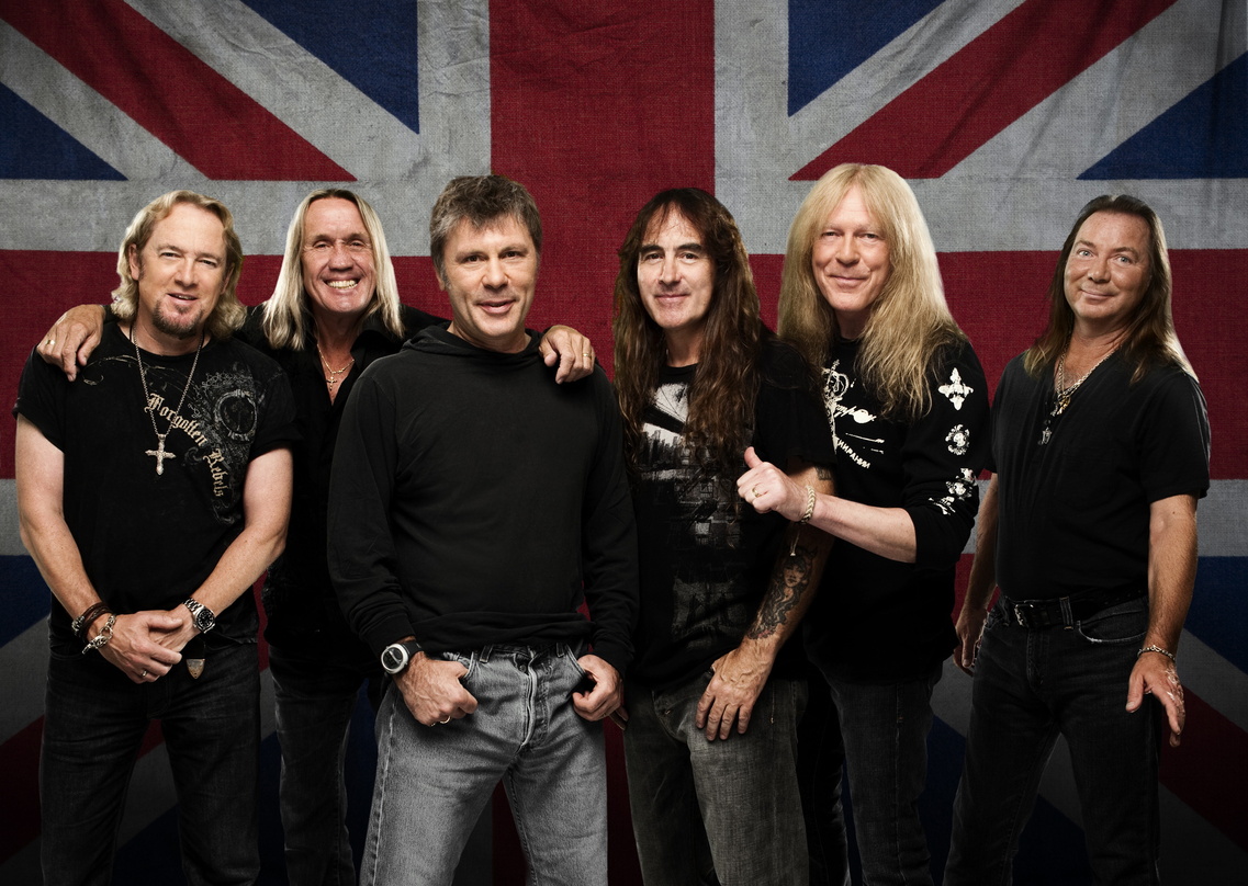 Steuern mit ihrer Boeing jetzt Dortmund an: Iron Maiden