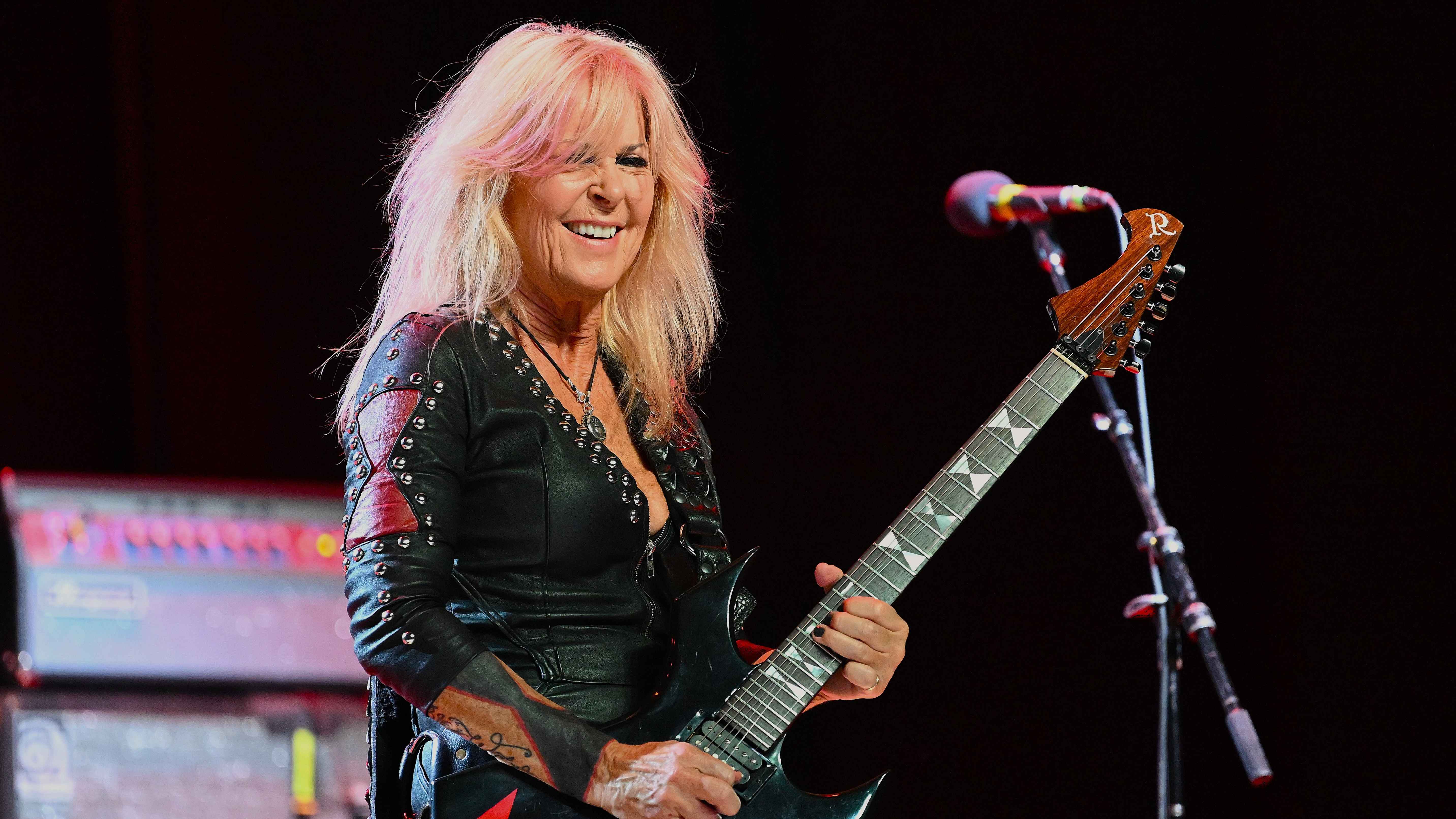 7eefc4ac 2ecb 4dc1 bd64 60c6a5034c5f Ein Highlight der laufenden "Rock Meets Classic"-Tour: der Auftritt von Lita Ford.