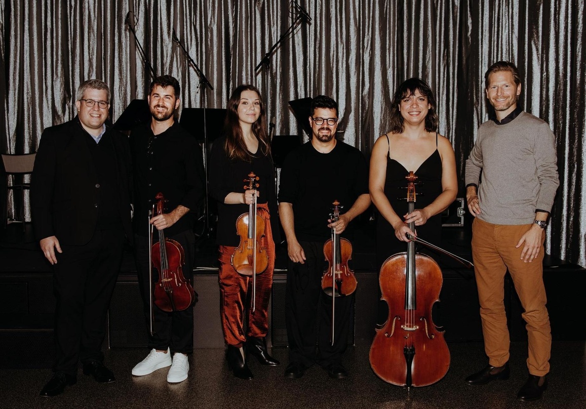 Waren bei der Präsentation des Albums dabei (von links): Zachary Crystal (Associate Director, A&R Sony Masterworks), Nathan Schram, Amy Schroeder, Domenic Salerni, Andrew Yee (alle Attacca...