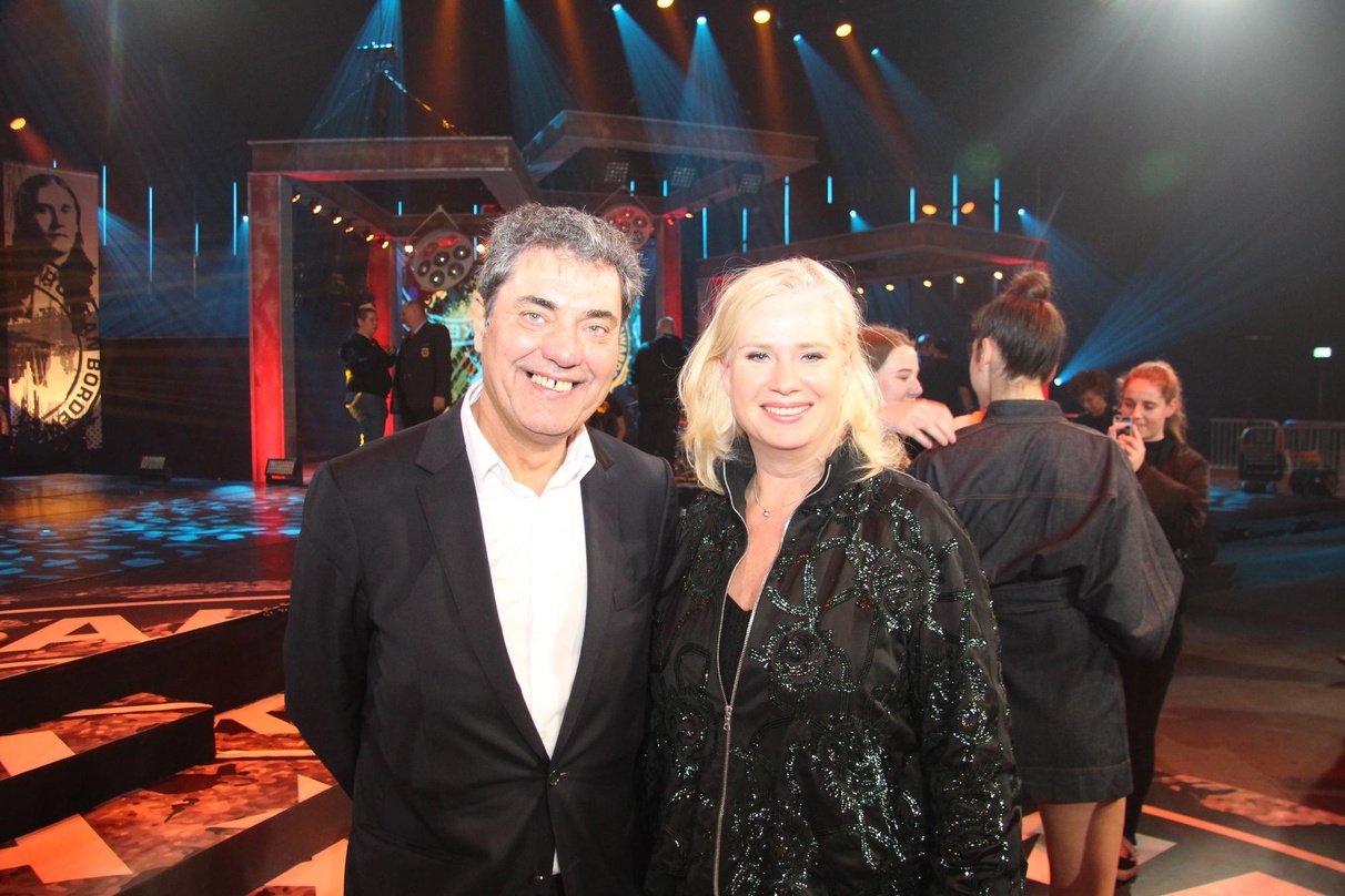 Bei den EBBAs: Peter Smidt (Creative Director Eurosonic Noorderslag und Barbara Gessler (EU Commission)
