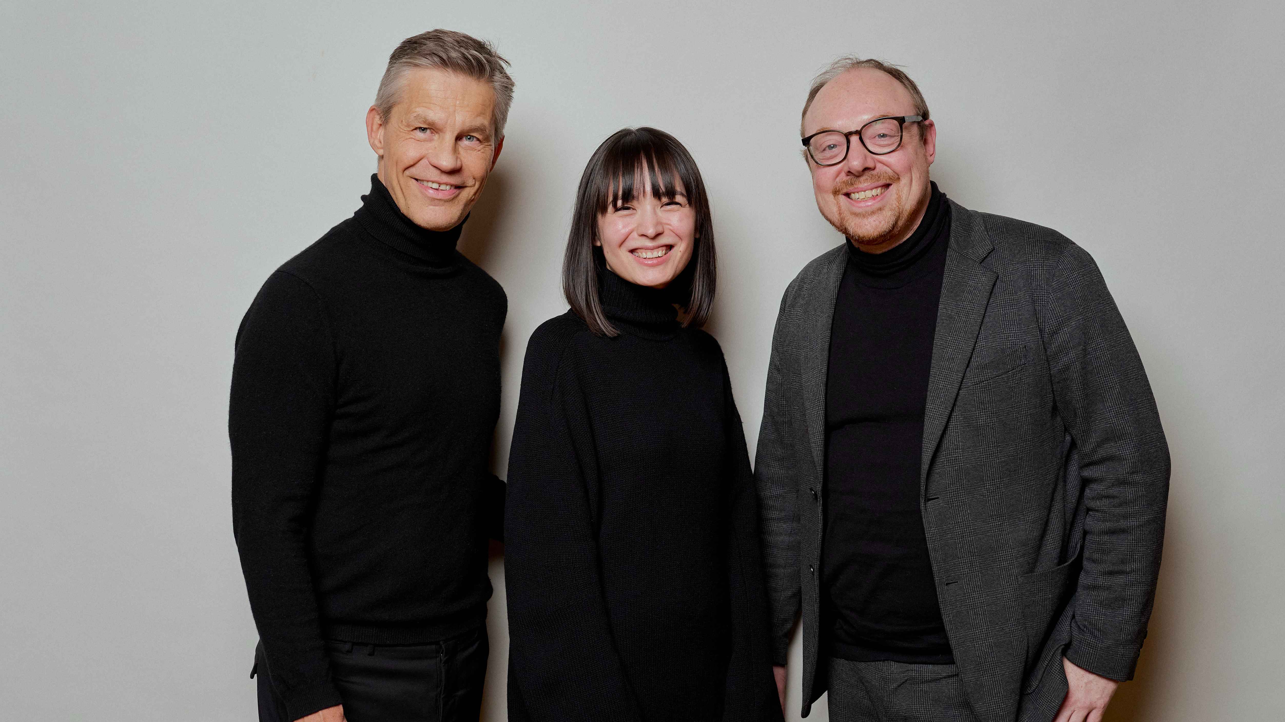 Arbeiten weiter zusammen (von links): Frank Briegmann (Chairman & CEO Universal Music Central Europe And Deutsche Grammophon), Alice Sara Ott sowie Clemens Trautmann (President Deutsche Gr...