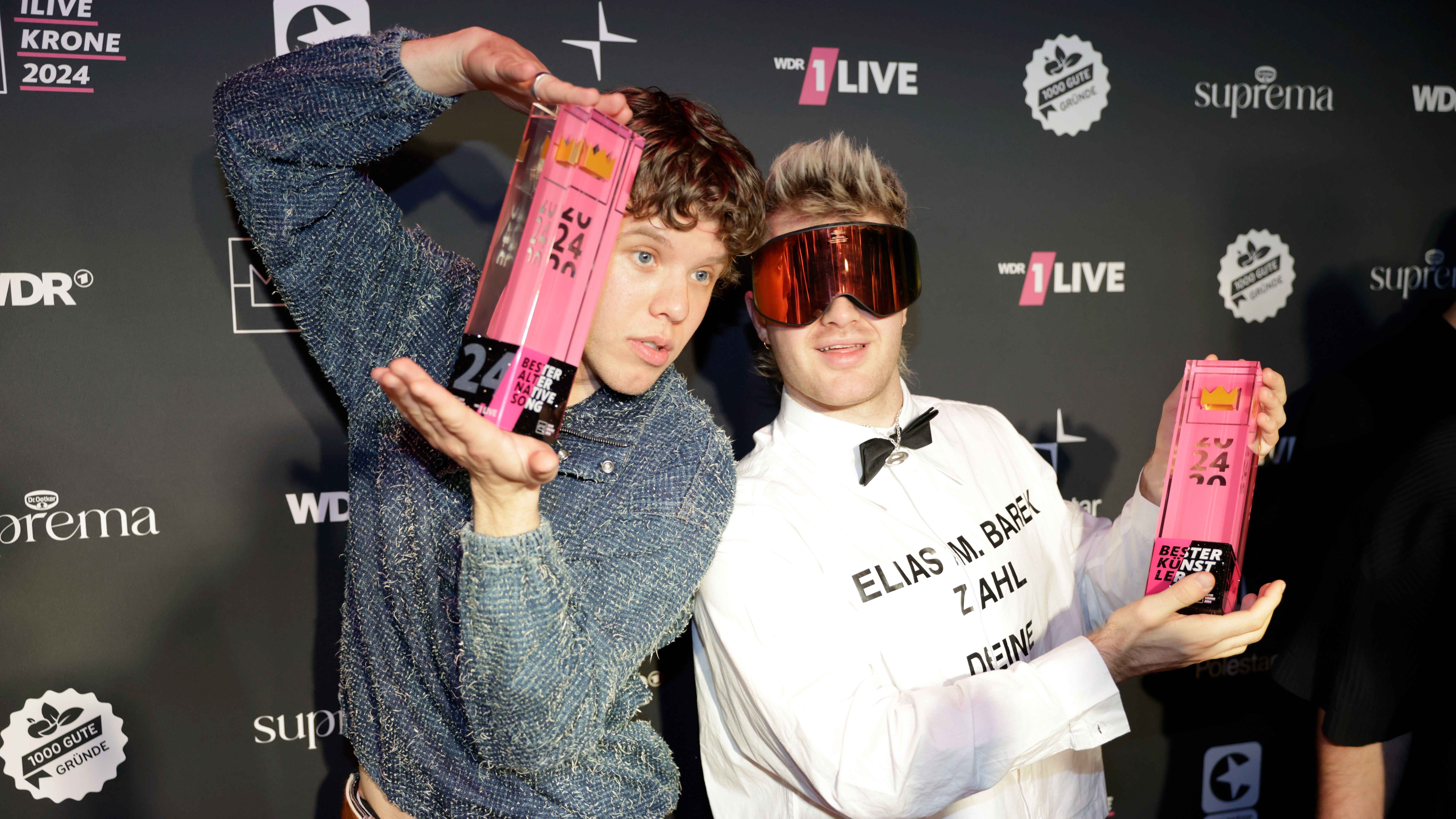 Lieferten mit "wie du manchmal fehlst" den "Besten Alternative Song" für die Voter:innen der 1Live Krone: Zartmann (links) und Ski Aggu.