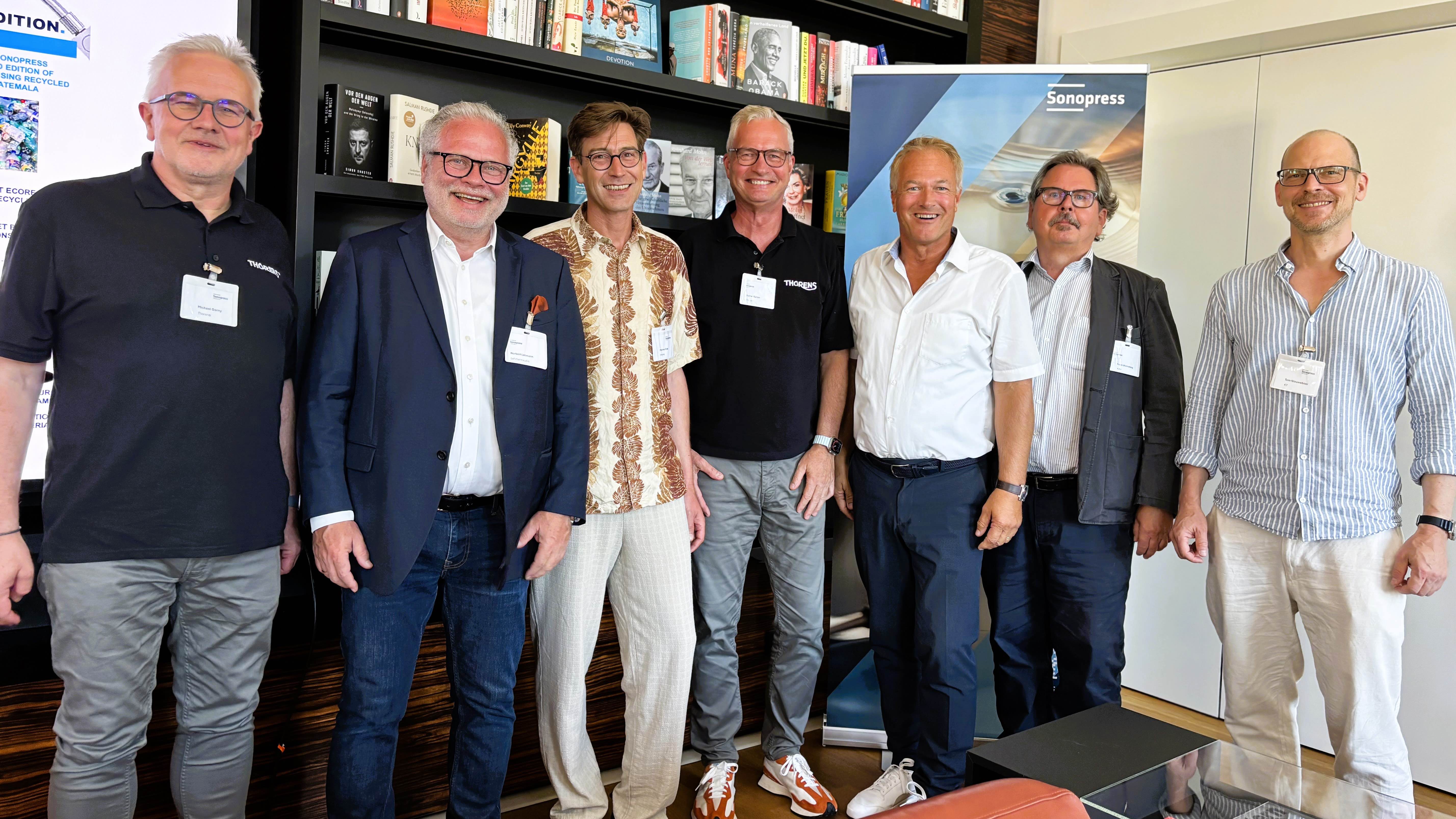 8035ae52 31e0 476b 98f6 d02ef6270b17 Trafen sich zur ersten Listening Session von Sonopress in Berlin (von links): Michael Gorny (Thorens), Norbert Lehmann (Lehmannaudio), Helmut Erler, Gunter Kürten (Thorens), Sven Deutschma...