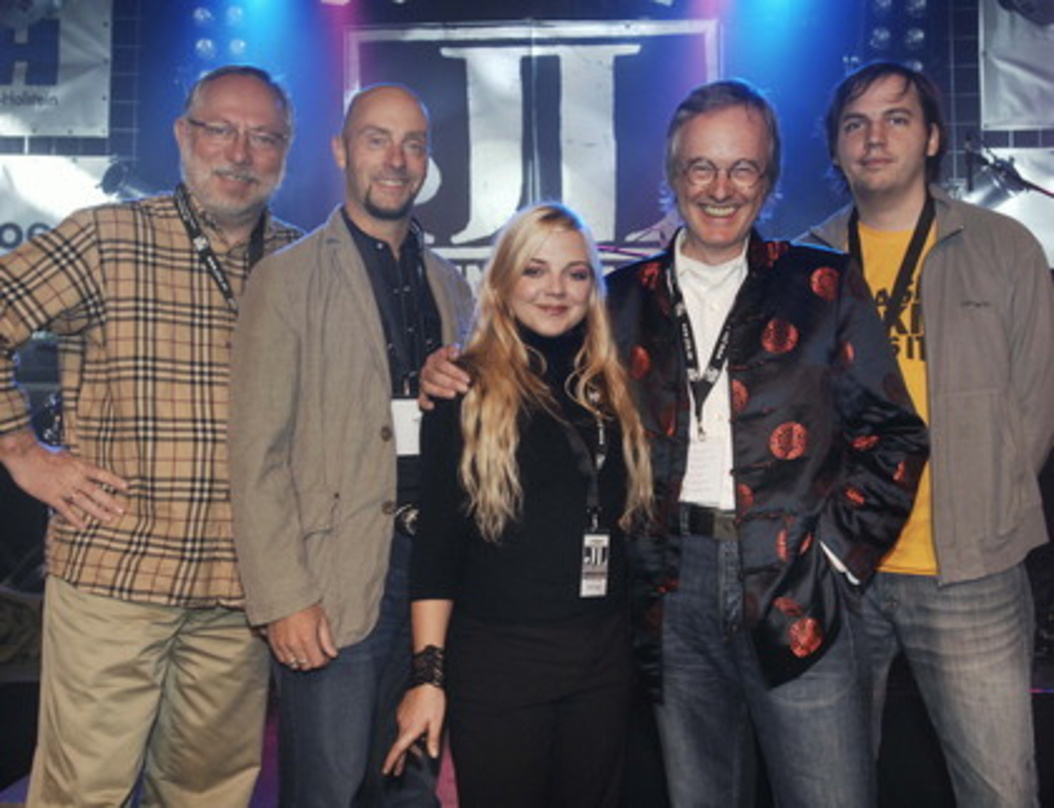 Kürten die Sieger (v.l.n.r.): Heinz Canibol, Jon Flemming Olsen, Annett Louisan, Ulf Krüger (JLTA) und Gunther Buskies