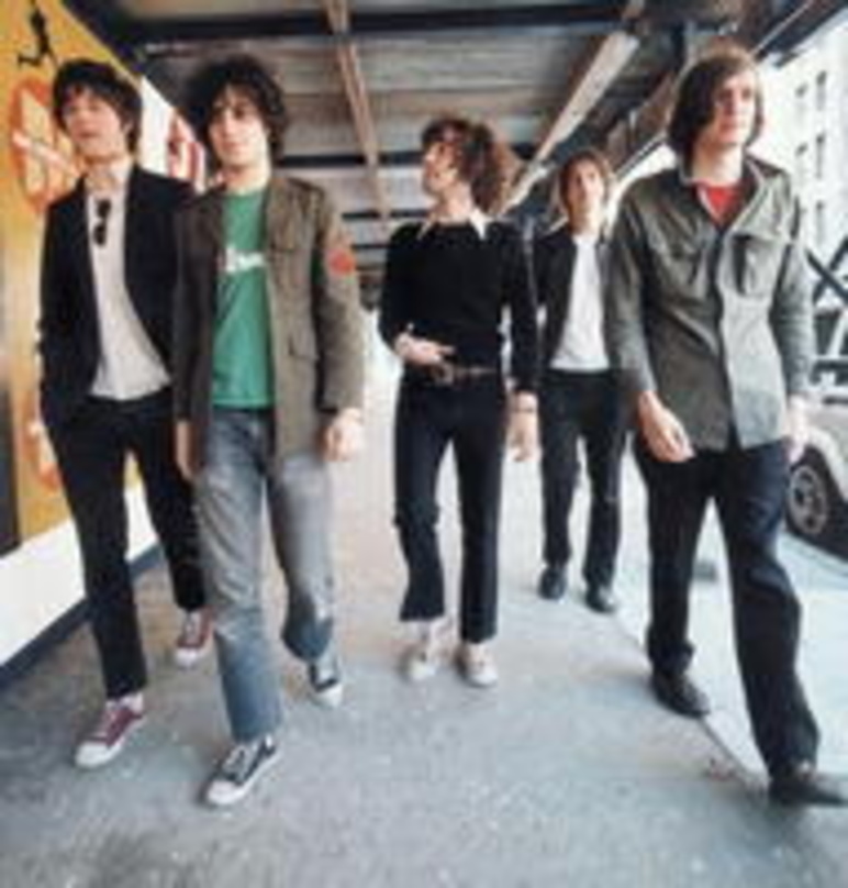 Übernehmen die Führung in den UK-Charts: The Strokes