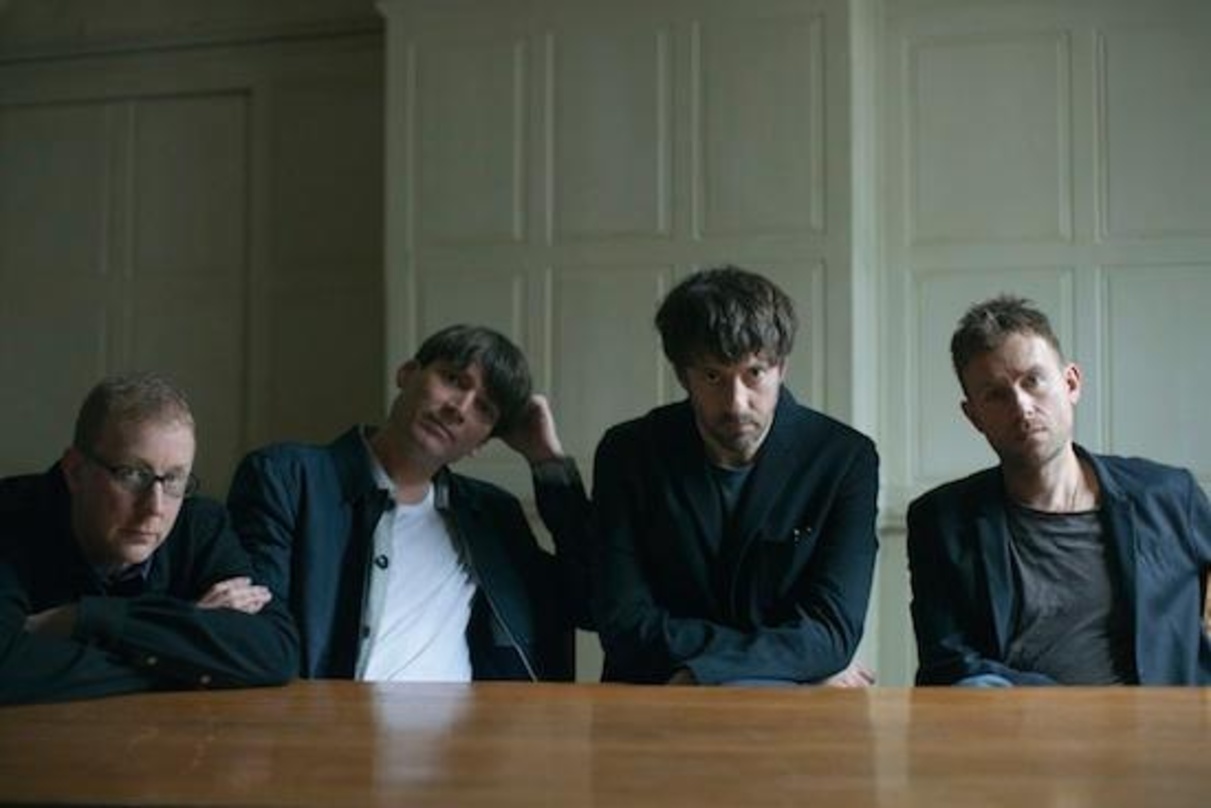 Haben bei Warner Music unterschrieben: die Blur-Mitglieder Dave Rowntree, Alex James, Graham Coxon und Damon Albarn