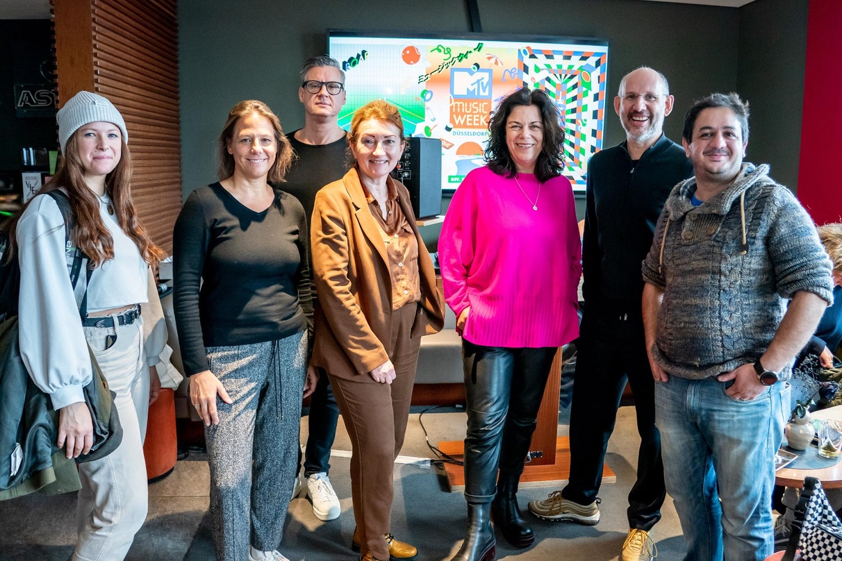Beim MTV Breakfast Club (von links): Denise Peschke (Kutlurbanausen by Ratinger Hof), Daniela Stork, Gregor Schleich (Nachtresidenz), Miriam Koch (Dezernentin für Kultur und Integration), ...