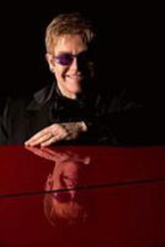 Auf Tour mit rotem Piano: Elton John