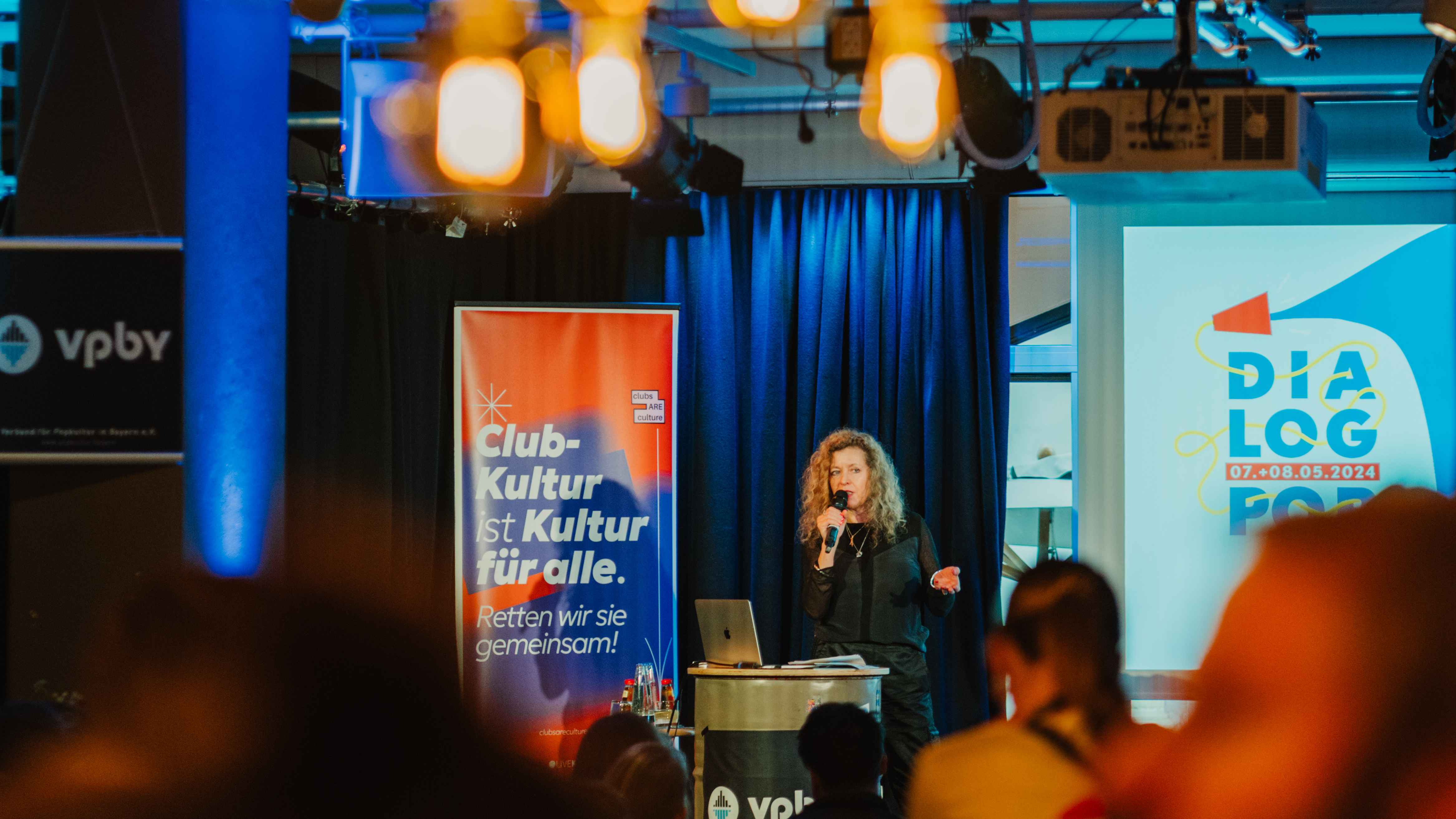 Sprach 2025 und 2026 bei der Dialog Pop Konferenz in Regensburg: Katja Lucker (Initiative Musik).