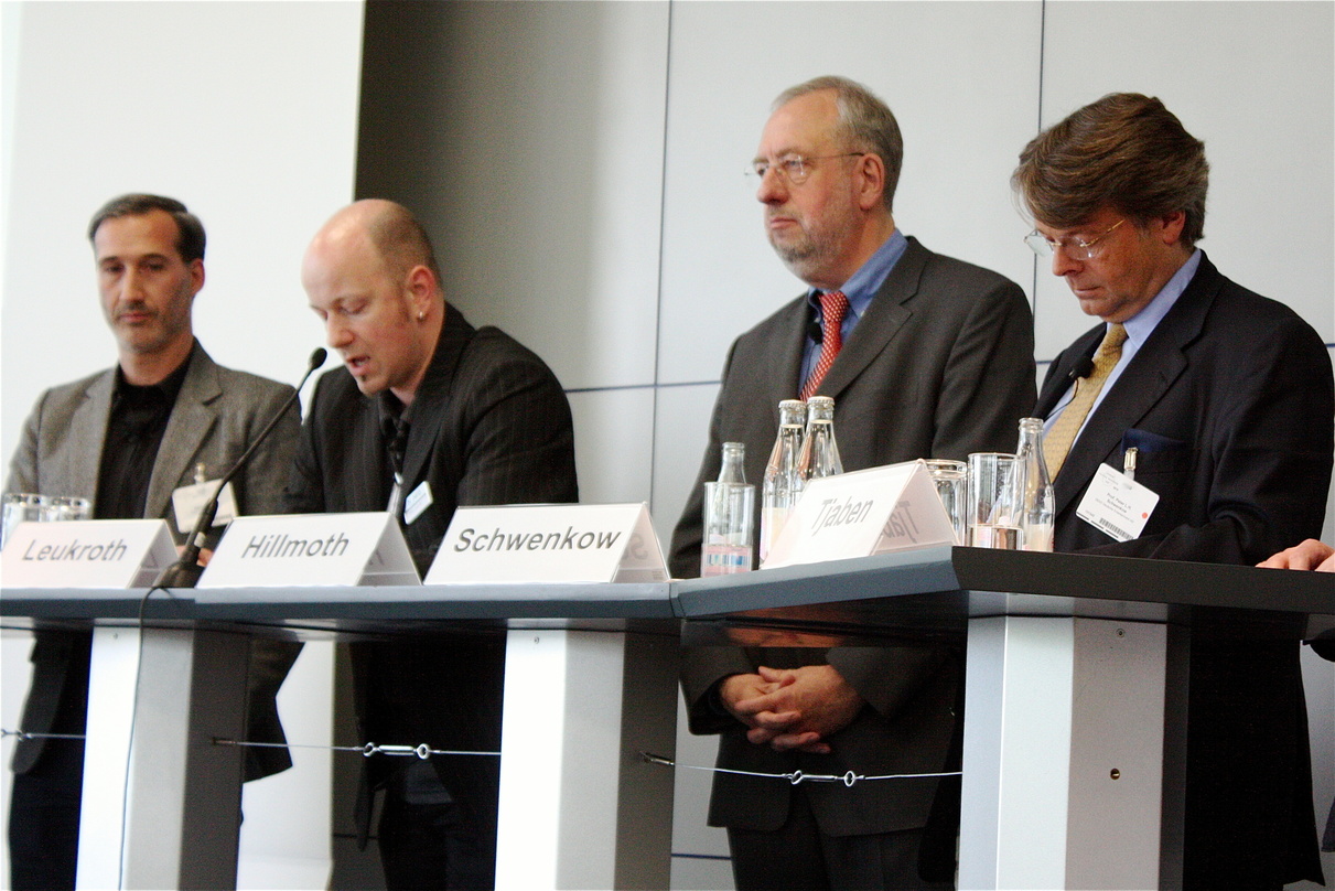 Gaben Statements ab (von links): Daniel Haver (Native Instruments), Moderator Dirk Leukroth (hr-Info), Hans-Dieter Hillmoth (FFH), Peter Schwenkow (DEAG)
