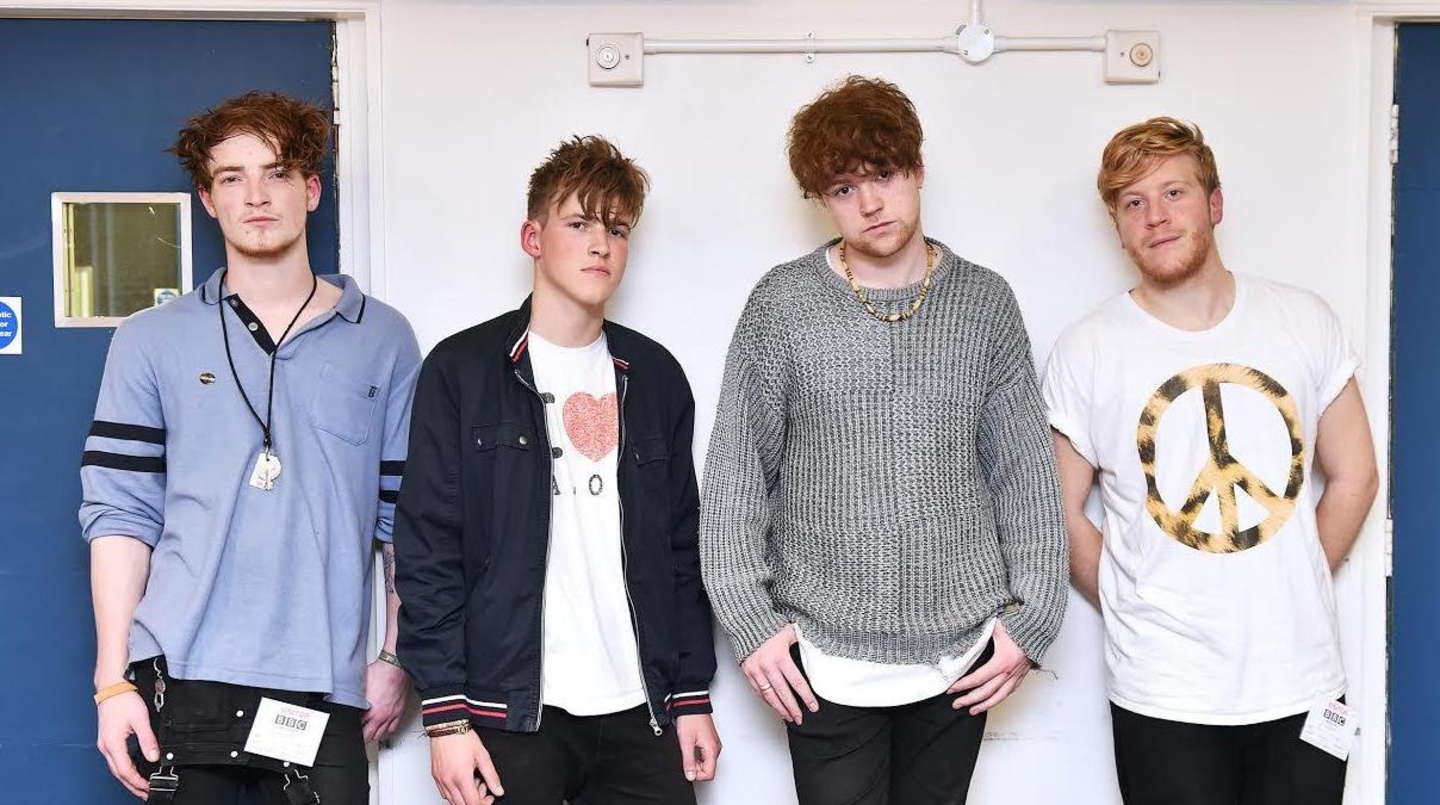 Sind posthum auf dem Weg in die Charts: Viola Beach