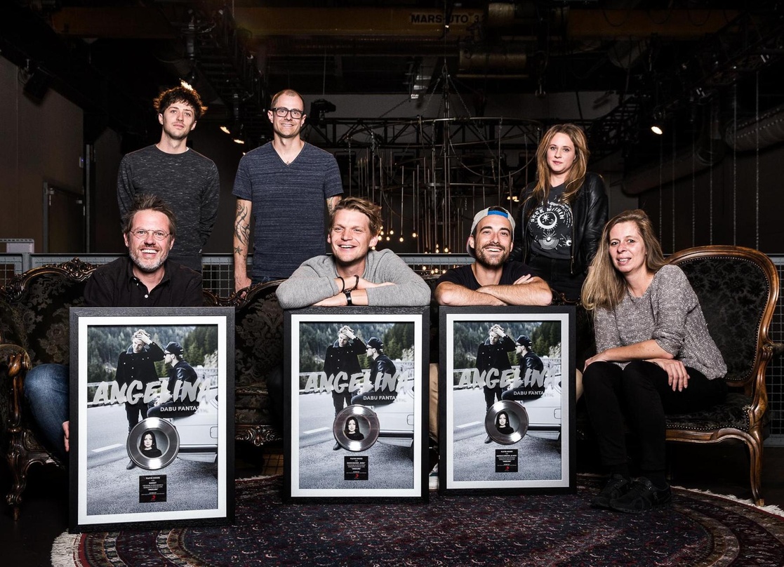 Feierten in Zürich (von links): Oliver Rosa (Management Rozbero), Olivier Joye (Booking Gadget), Thom Businger (Management Rozbero), Dabu Bucher (Dabu Fantastic), Andreas "DJ Arts" Christe...