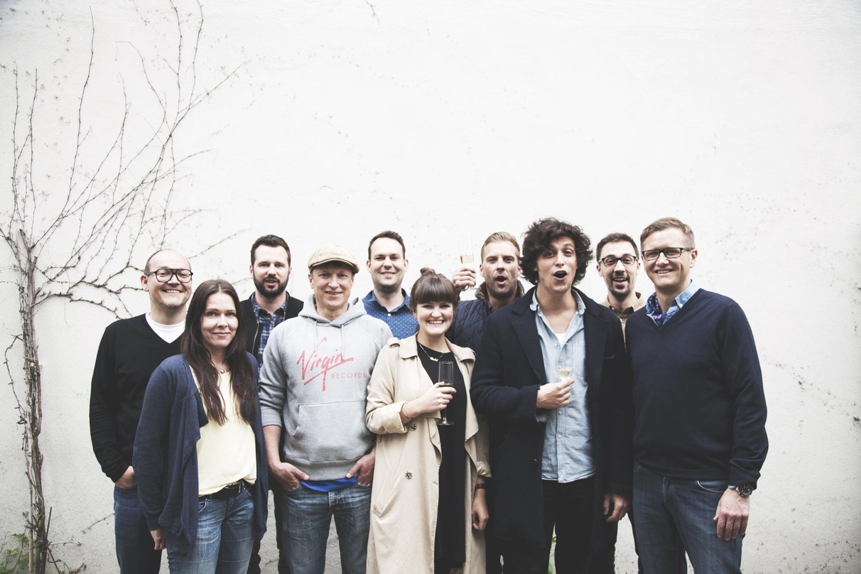 Neue Partner (von links): Carsten Senger (Vice President Business & Legal Affairs Virgin Records), Vivian Deike (Assistant to General Manager & Team Virgin Records), Felix Mussell (A&R / B...