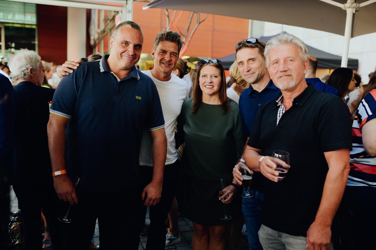 Beim Edel-Sommerfest Ende Juni in Hambur (von links): Ricardo Henry, Carlos Agustin, Sonja Osbild, Henning Stoltenberg und Stefan Kleist