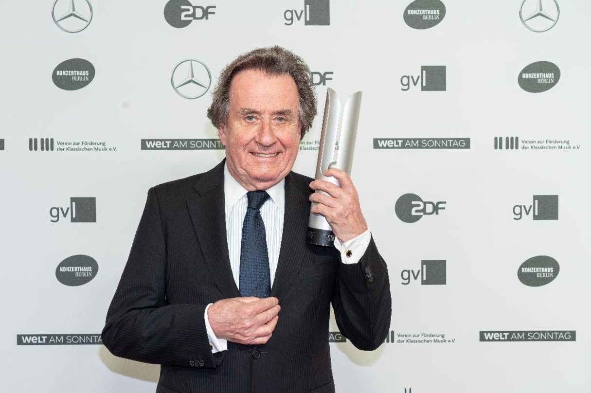 Appellierte an die Politik, Kulturstätten nicht pauschal lahmzulegen: der Pianist Rudolf Buchbinder, hier mit dem Opus Klassik für sein Lebenswerk