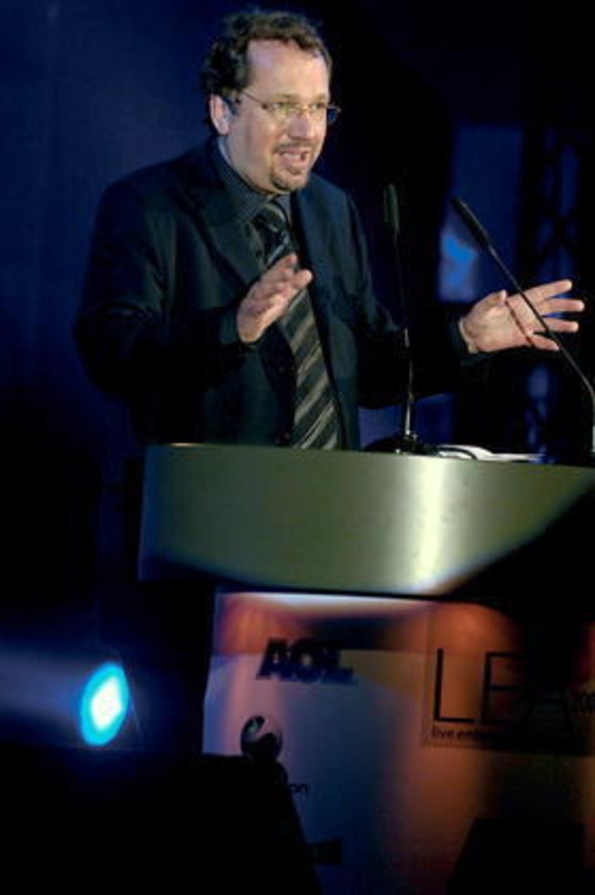 83bf699ec58df785bf7247ba7ef9f76ab4f7ff5c76ae3a9c24cdf3b9bec3771f Freut sich auf LEA Awards: Jens Michow