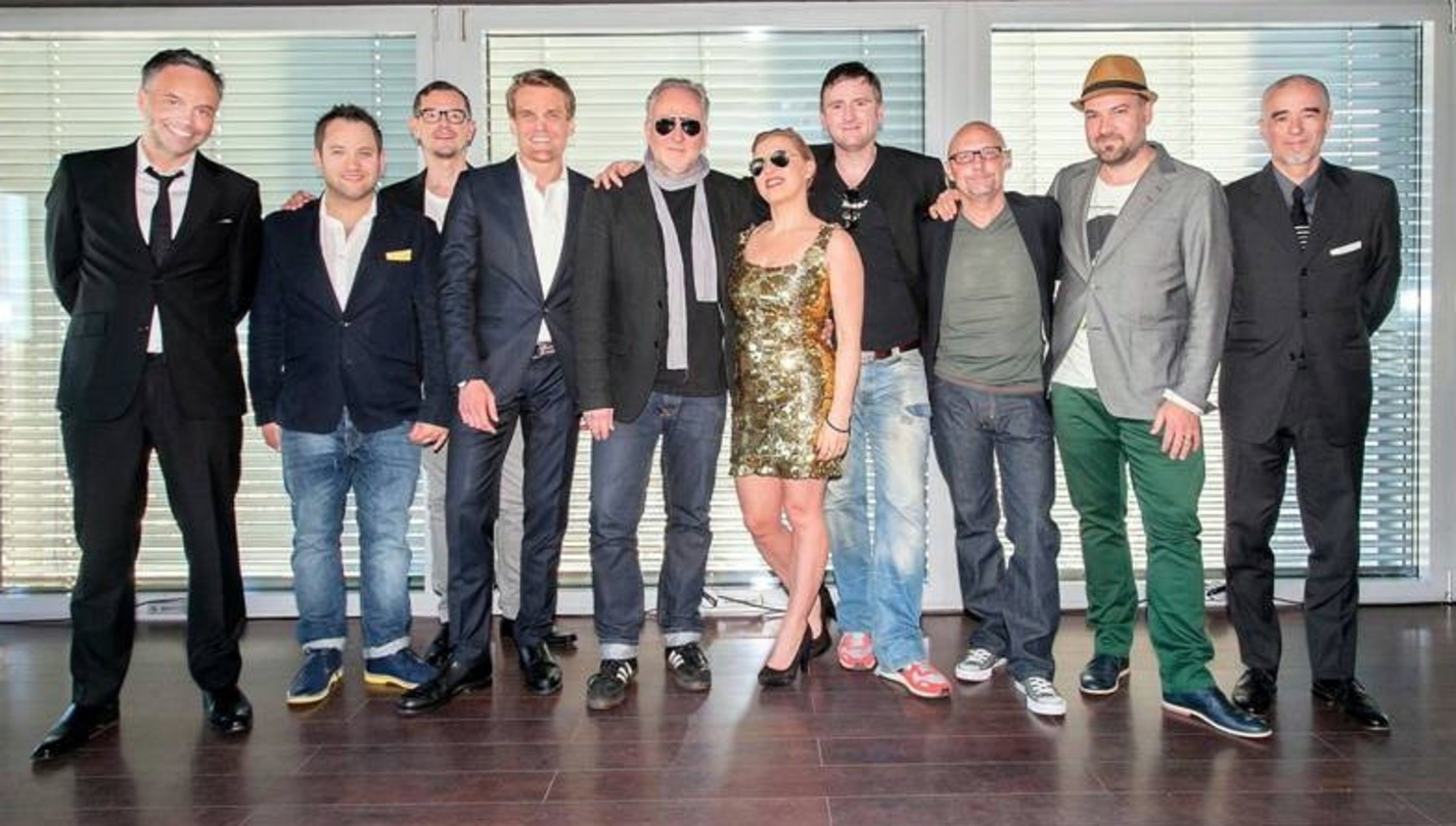 Neue Partner: Joachim Witt und Sony||In Berlin kamen zusammen (v.l.n.r.): Olaf Meinking (Anwalt), Patrick von Strenge (Director Marketing Columbia Four Music), Nico Gössel (Director Promot...